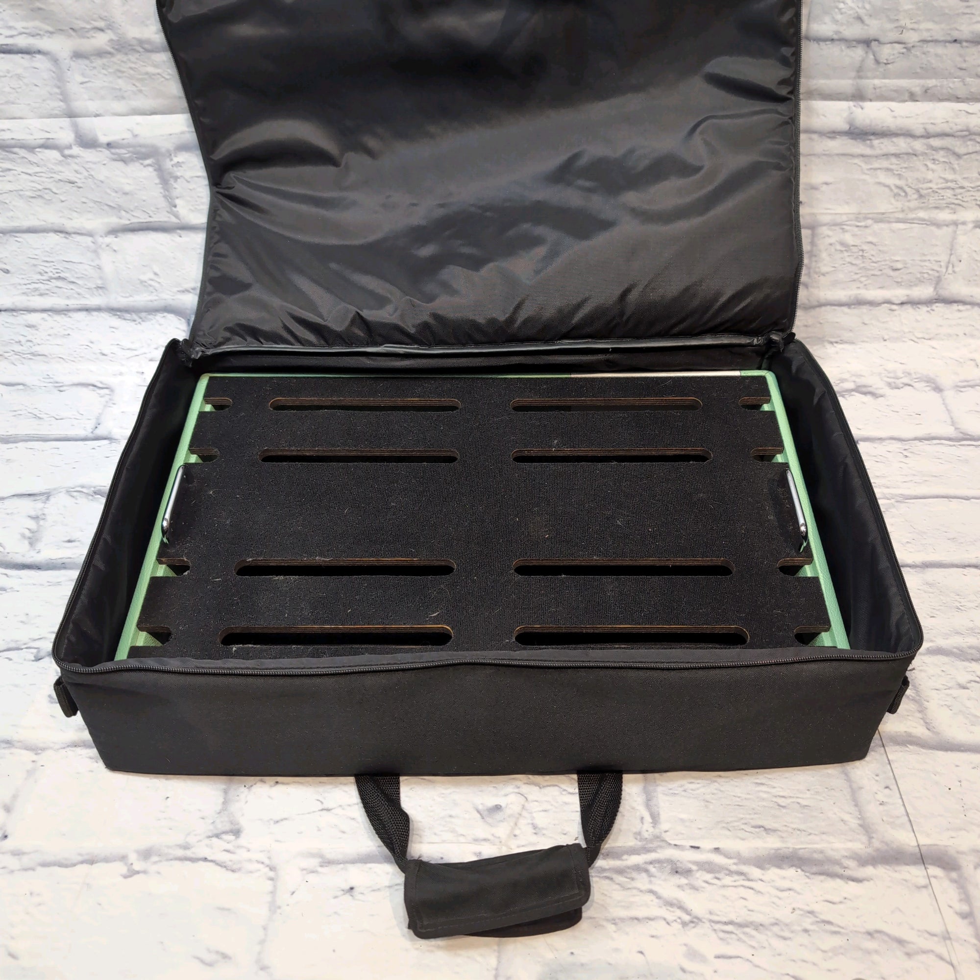 Creation Music Company Pedal Board 24" x 16" - Seafoam Green Pedal Board
