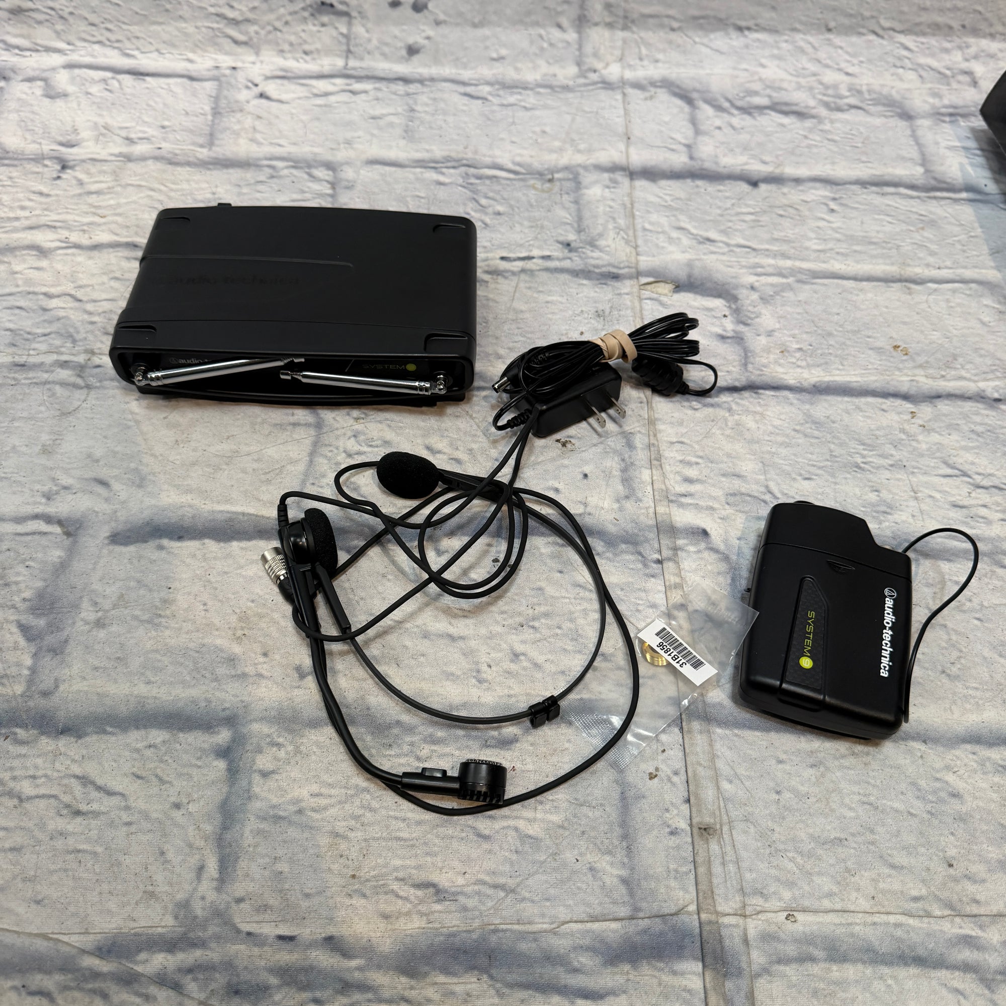 Audio Technica System 9 Wireless Lavalier Microphone System