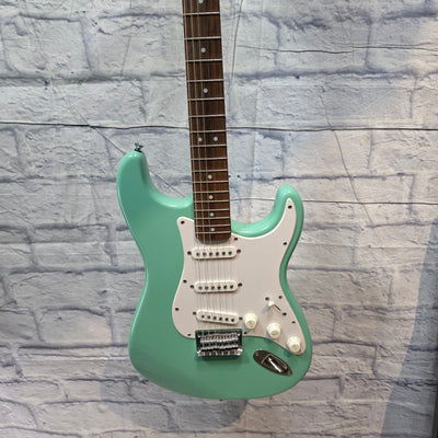 Squier FSR Bullet Stratocaster - Sea Foam