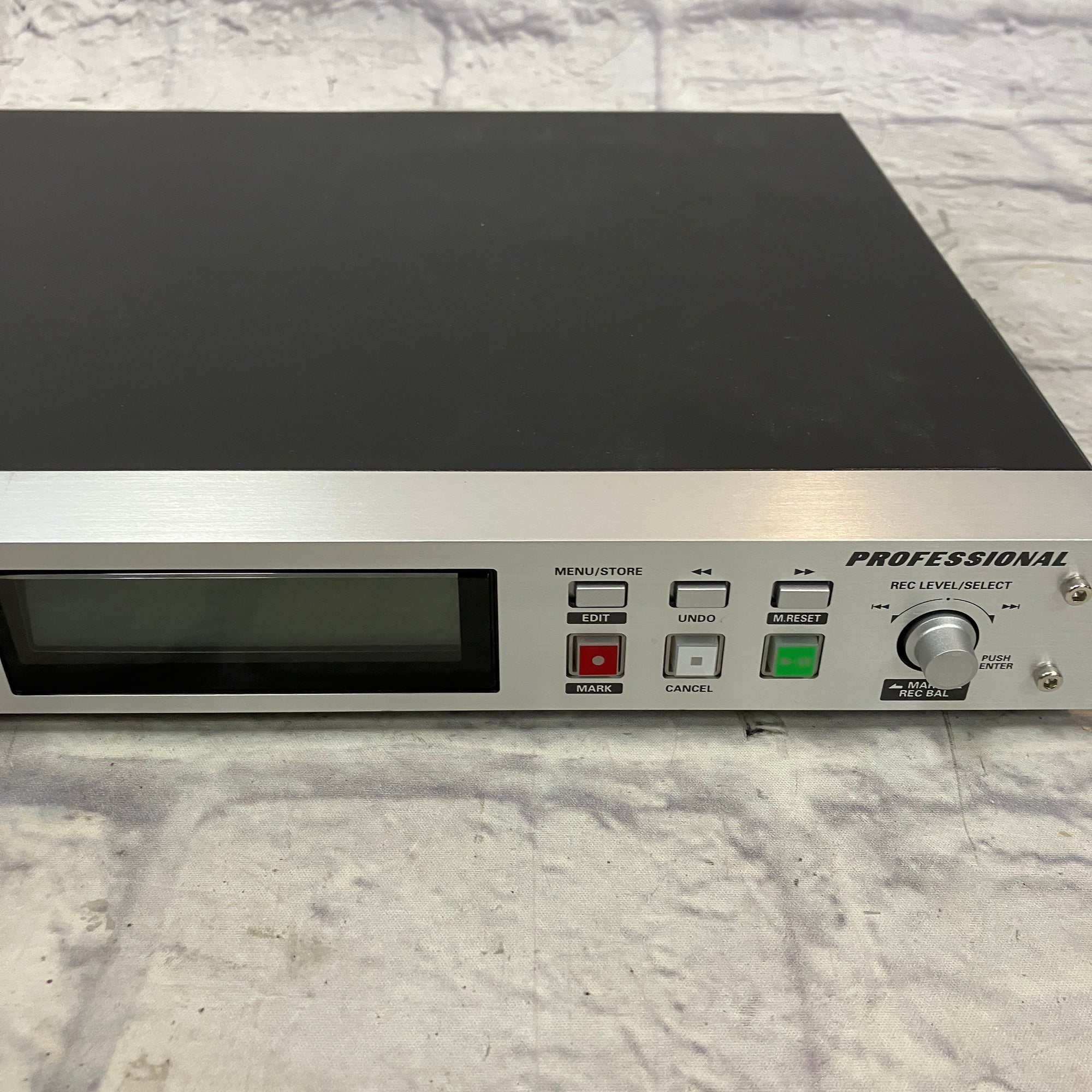Marantz PMD570 Rack Mountable Solid State Recorder
