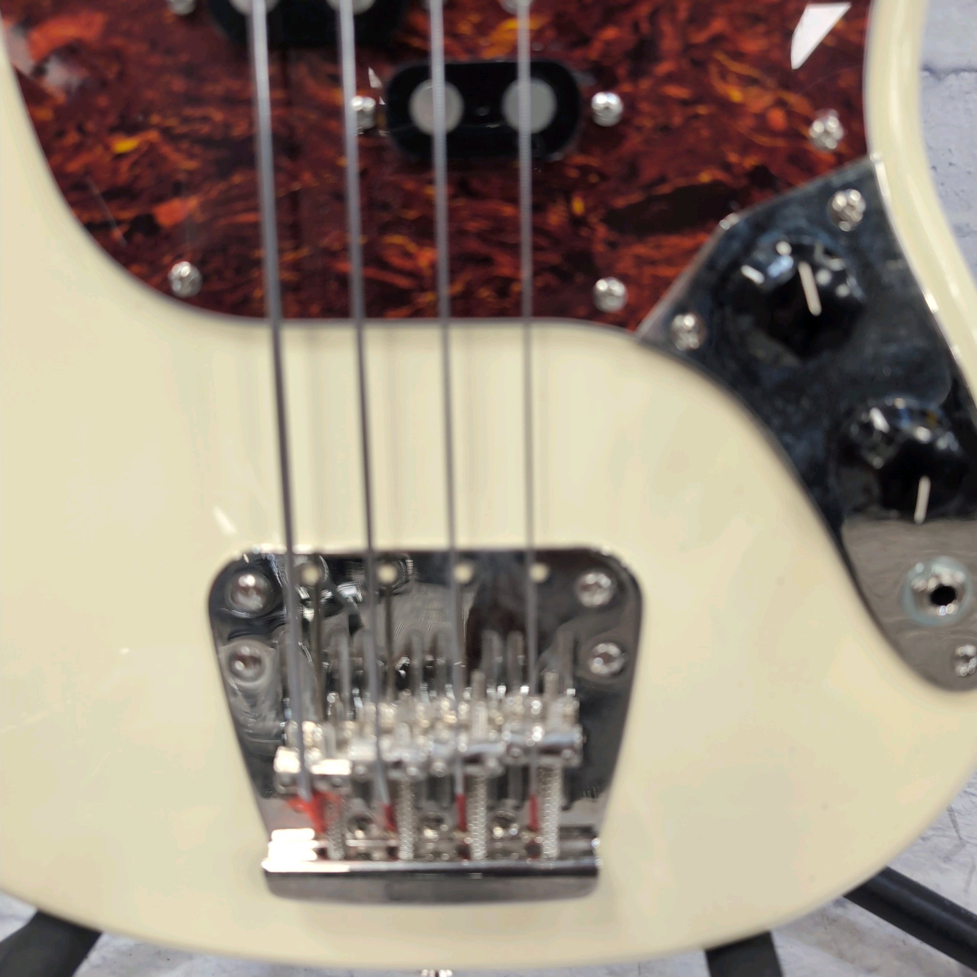 Squier Classic Vibe '60s Mustang Short Scale 4 String Bass Guitar