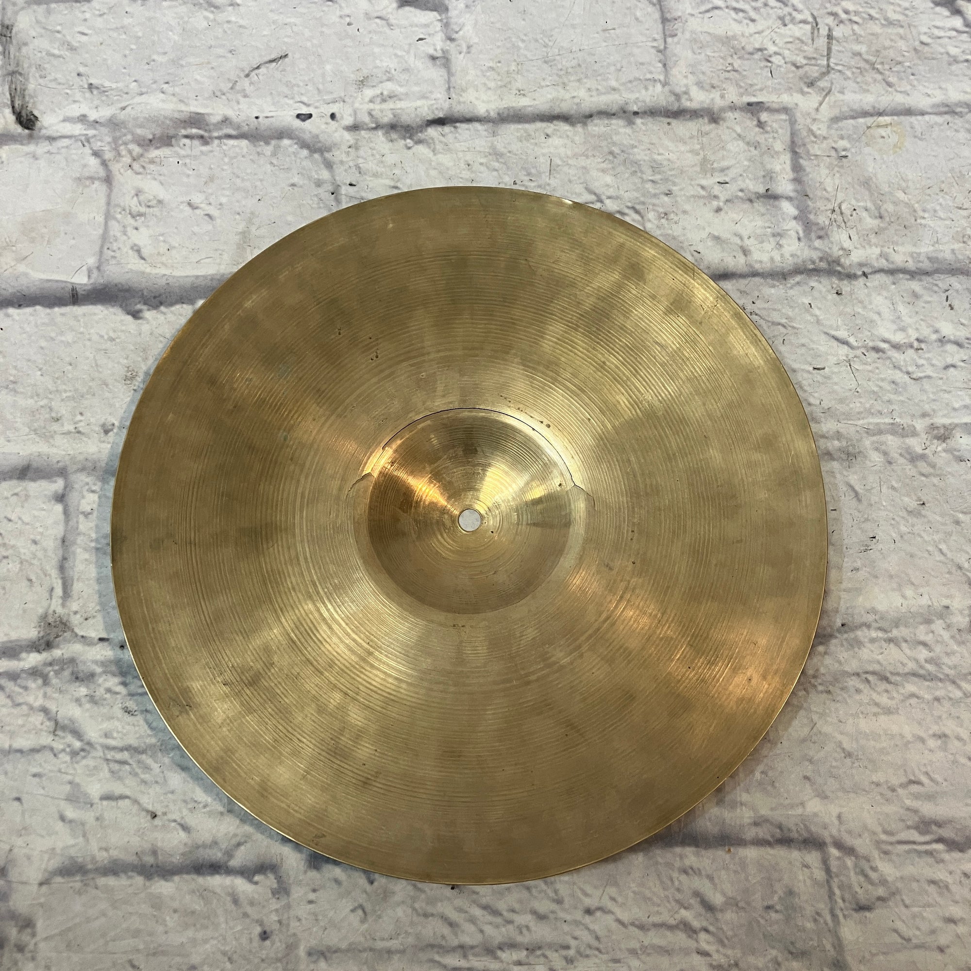 Zildjian 13 Inch Cymbal (CRACKED)