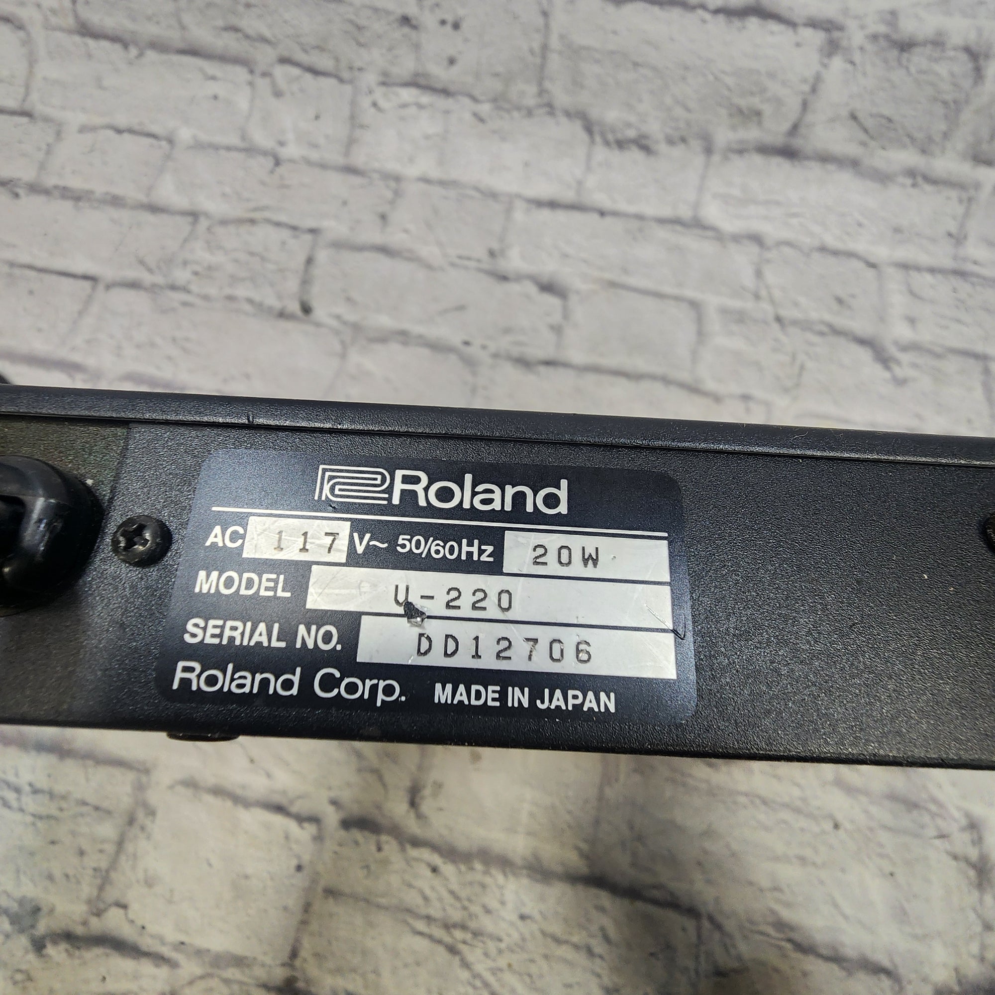 Roland  U-220 Digital Rack Synthesizer