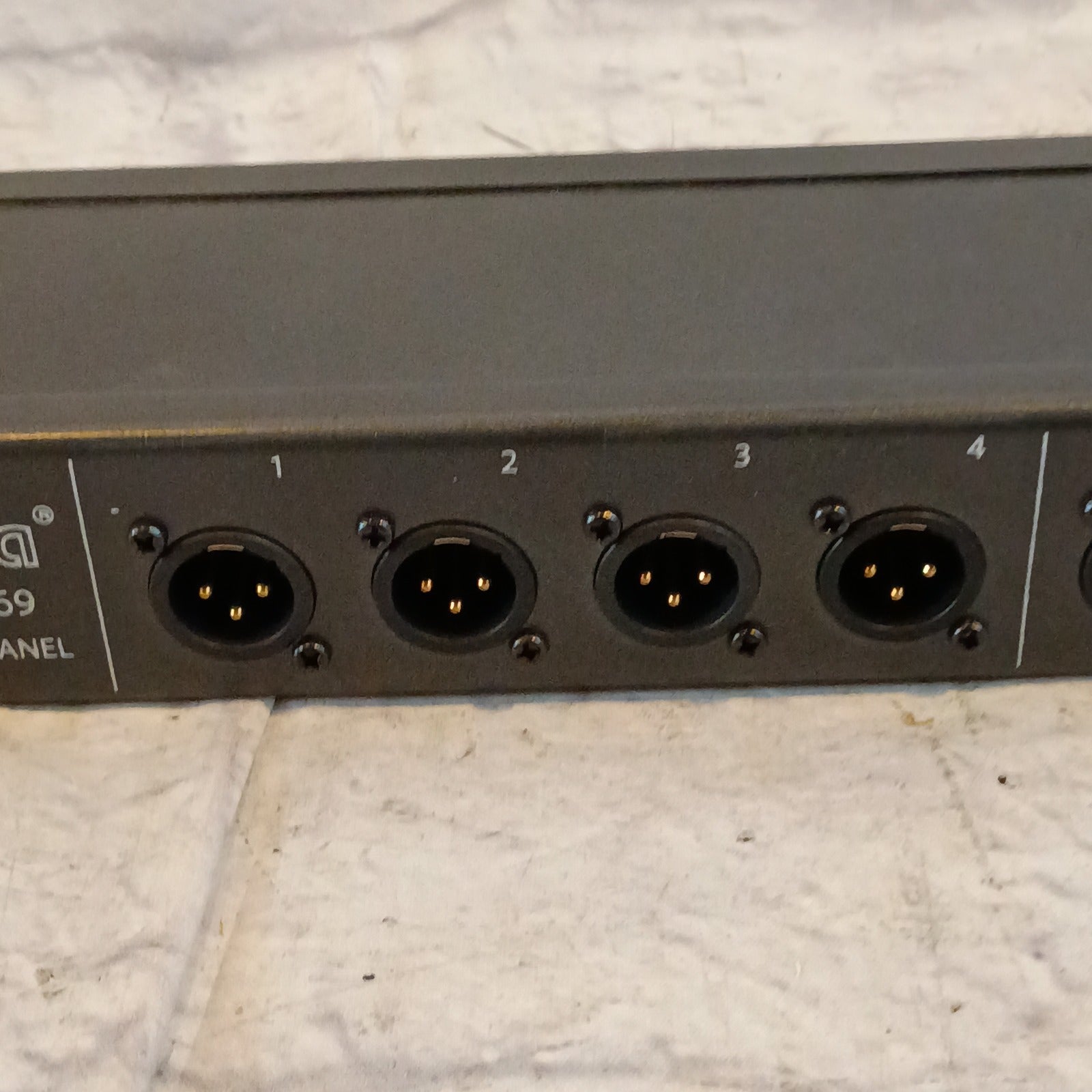 Hosa PDR-369 Mic In Panel Rack Patchbay