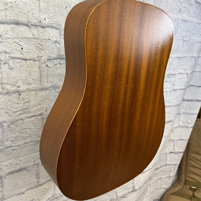 Taylor 307 Big Baby Acoustic Guitar SPLITS IN TOP