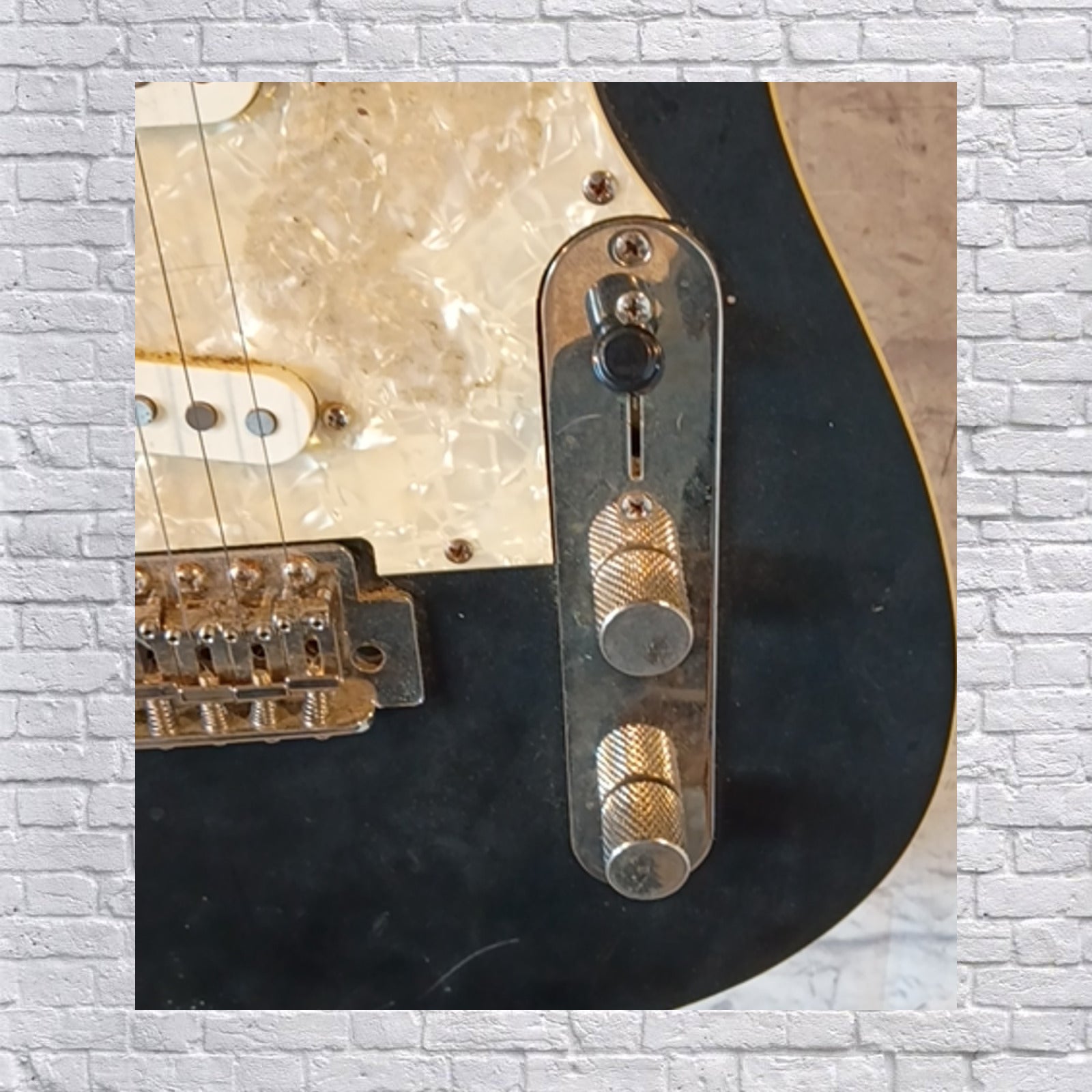 Deltatone Strat Tele Hybrid Electric Guitar