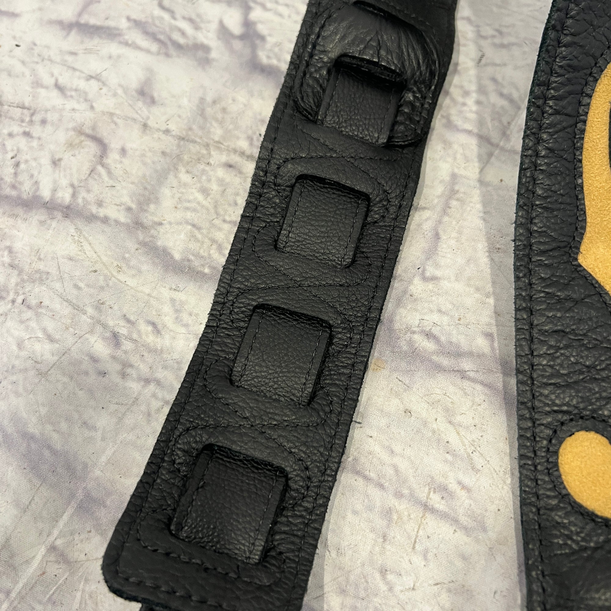 Gretsch Leather F-Hole Guitar Strap