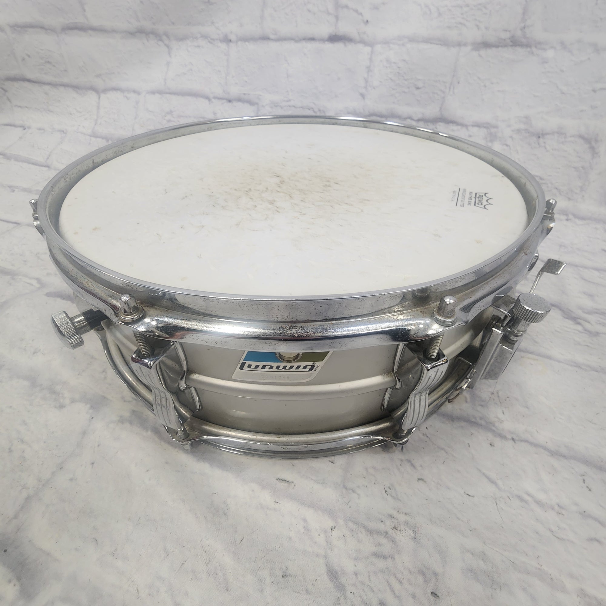 Ludwig Acrolite No 404 5x14" Snare Drum 8 Lug Rounded B/0 Badge w/ Clamshell Case