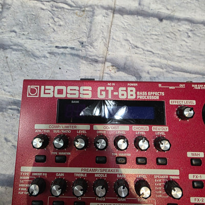 Boss GT-6B w/ Case Bass Multieffects Pedal