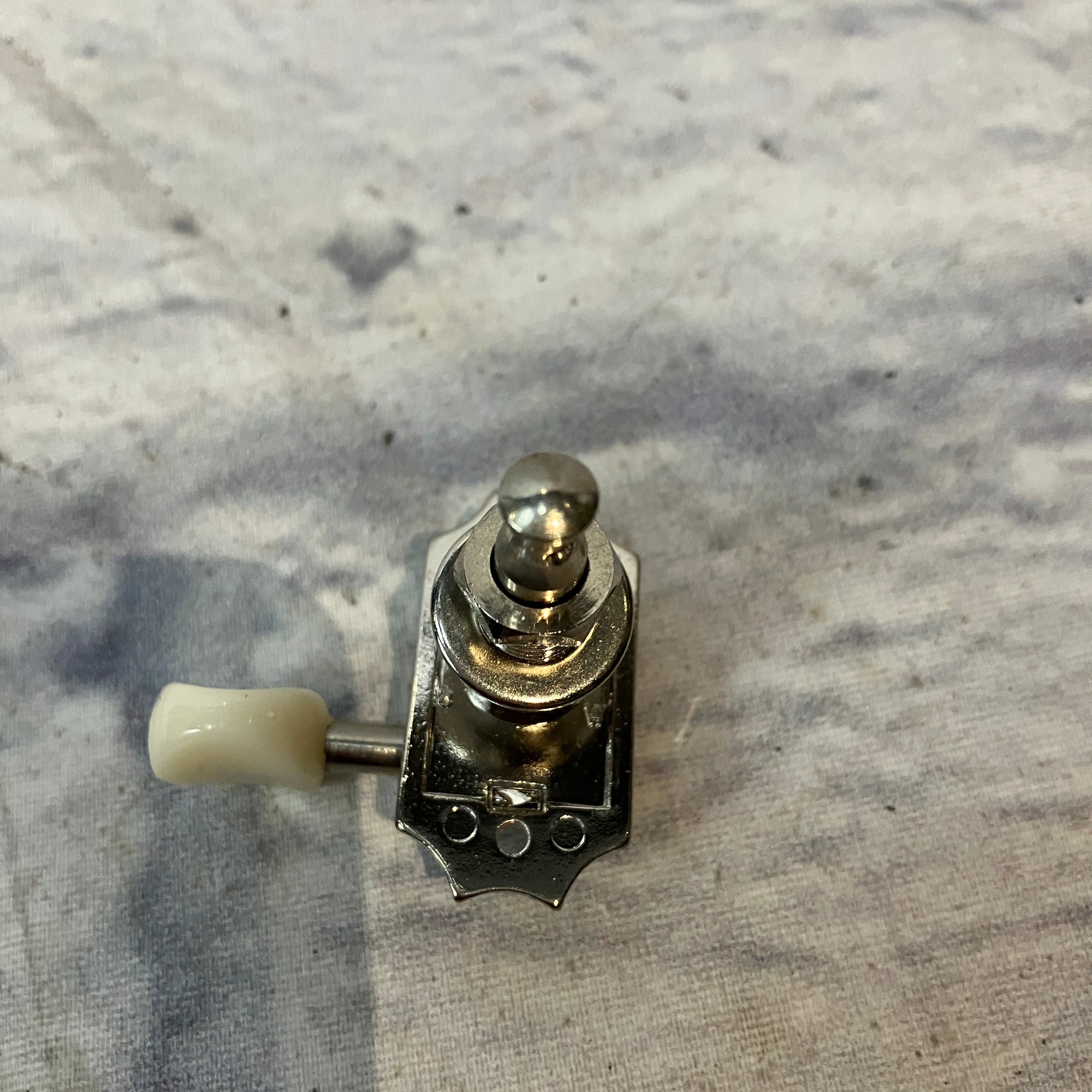 Epiphone White Button Tuners 3x3