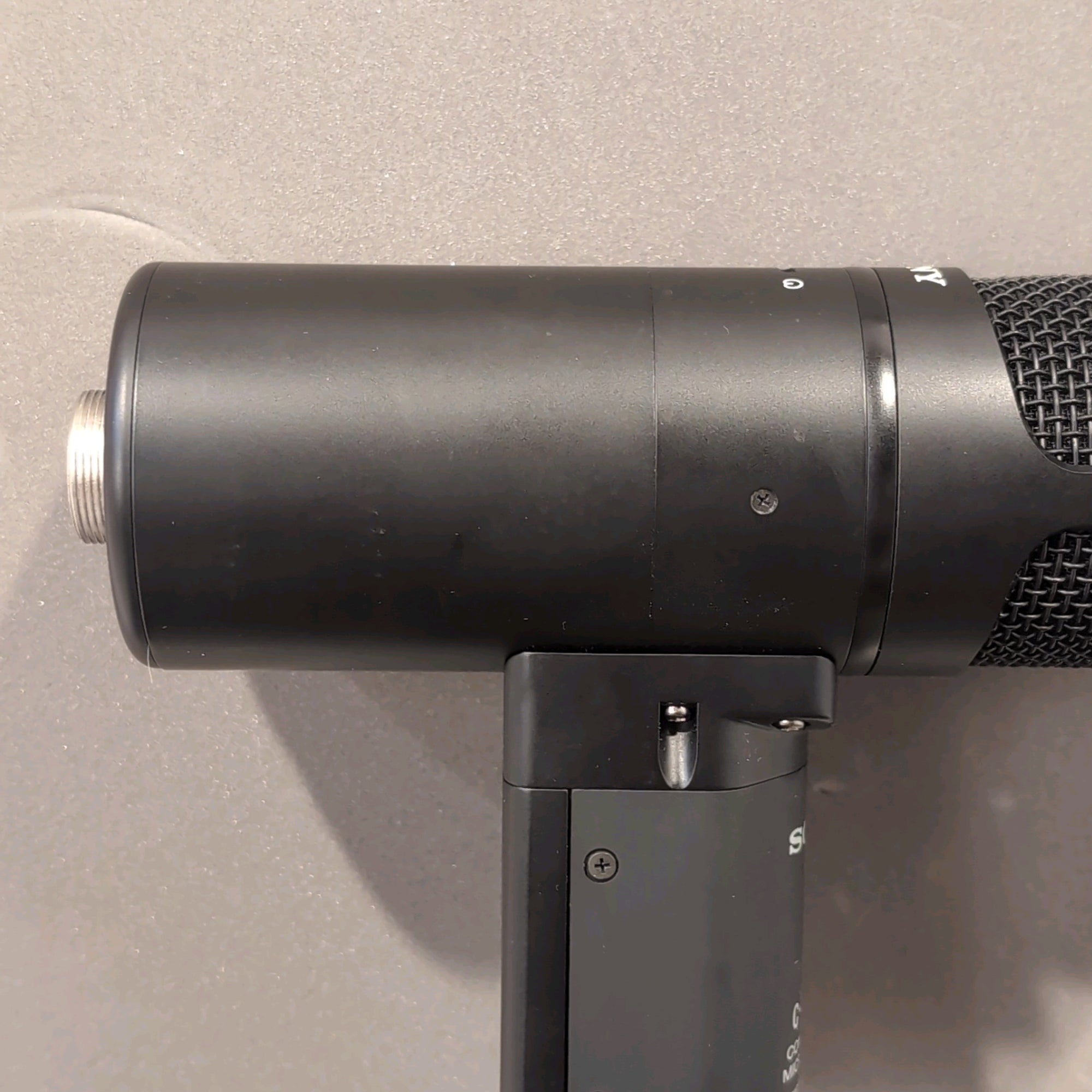 Sony C-800G Large-Diaphragm Tube Condenser Microphone