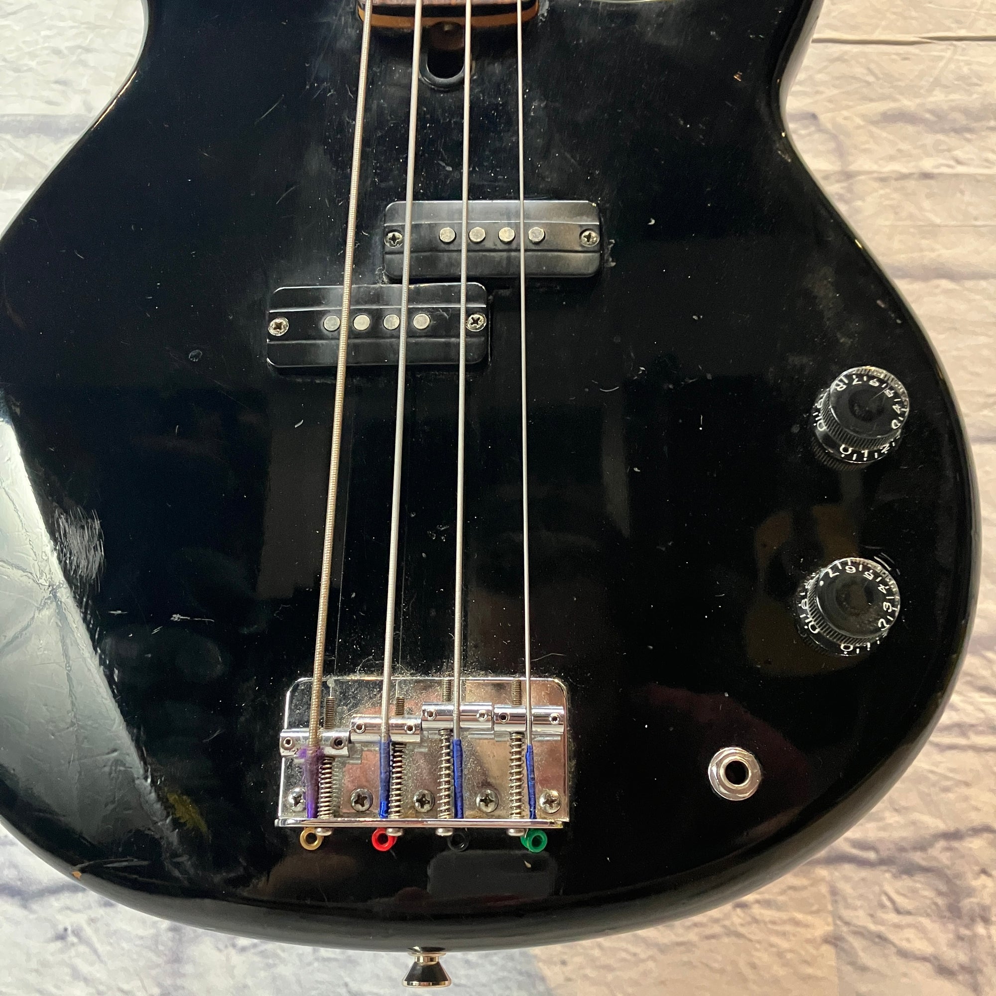 Yamaha BB 300 Bass Guitar W/Case