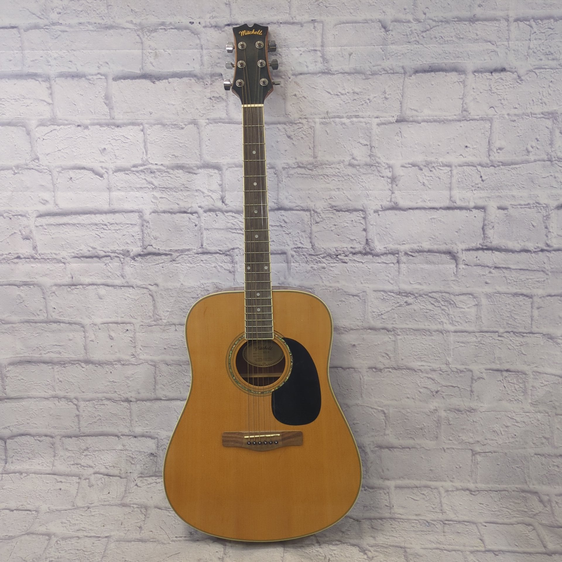 Mitchell MD100 Acoustic Guitar
