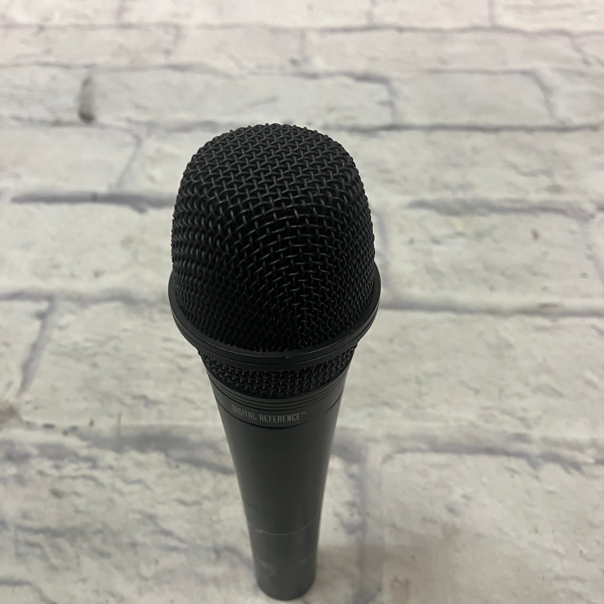 Digital Reference DRV200 Dynamic Microphone