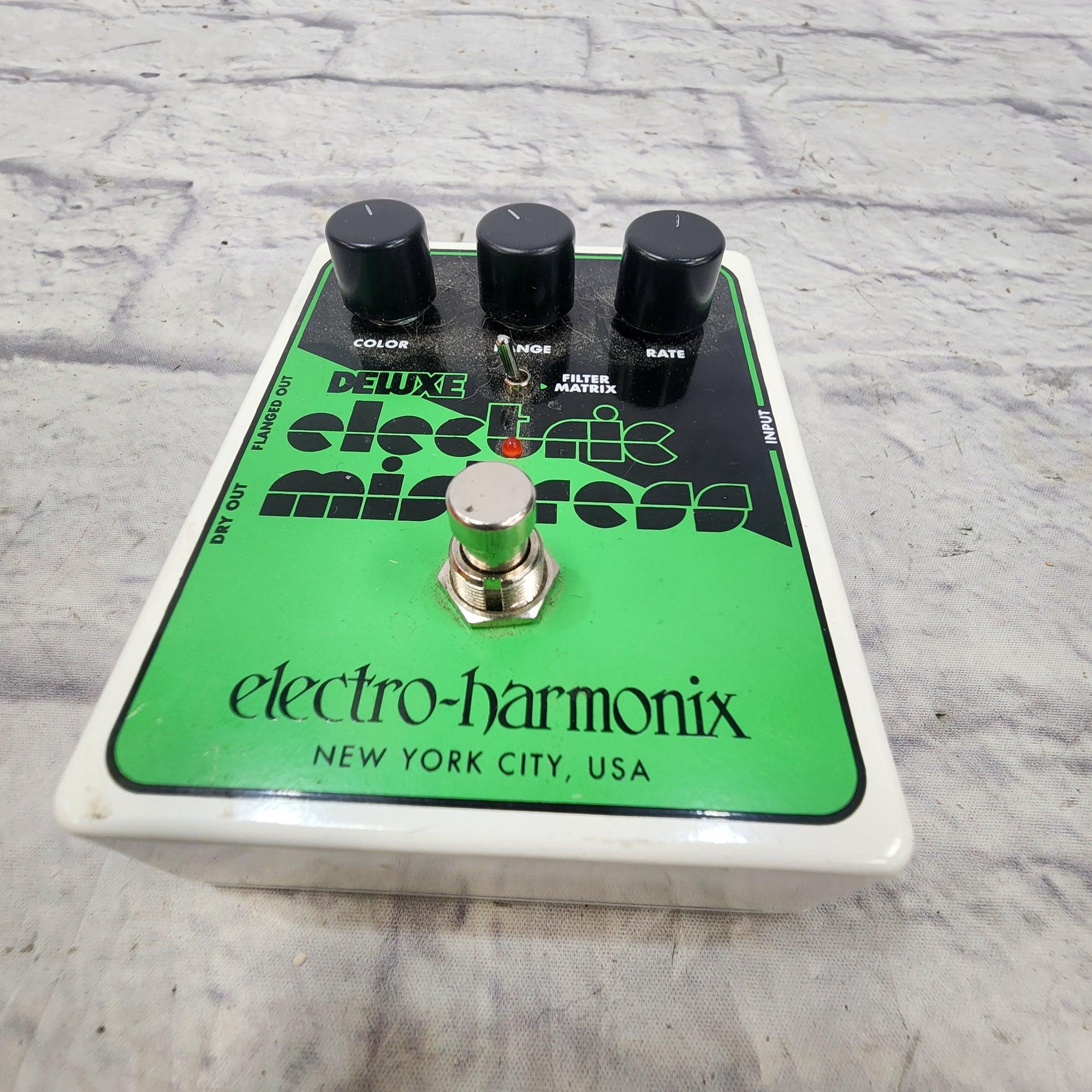 Electro-Harmonix Deluxe Electric Mistress - Evolution Music