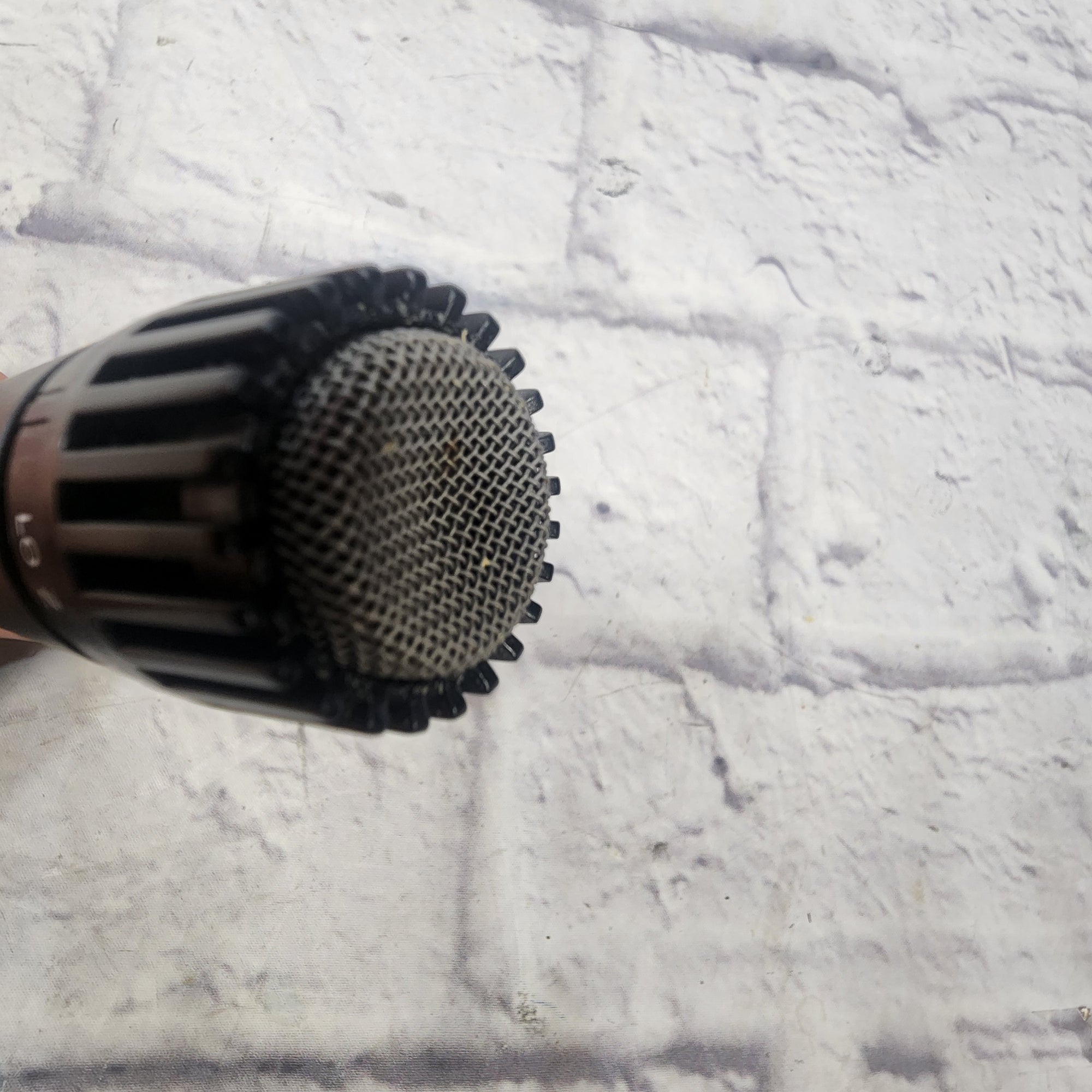 Shure SM57 Dynamic Microphone