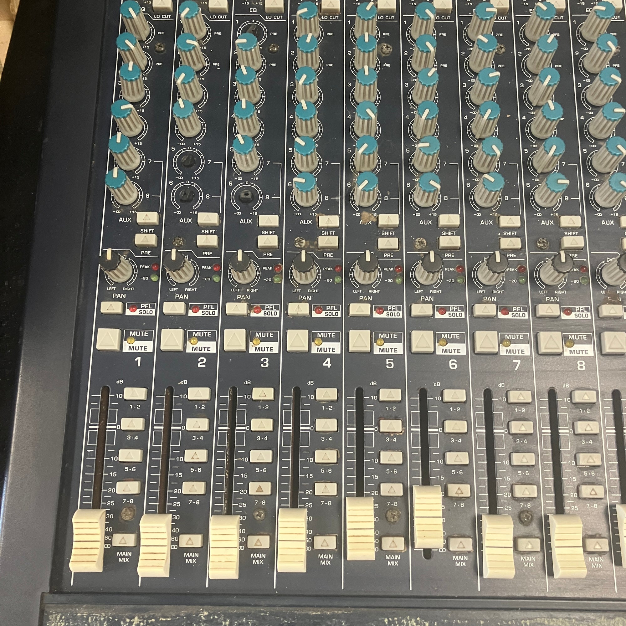 Behringer MX3282 32 Channel Mixer with External Power Supply