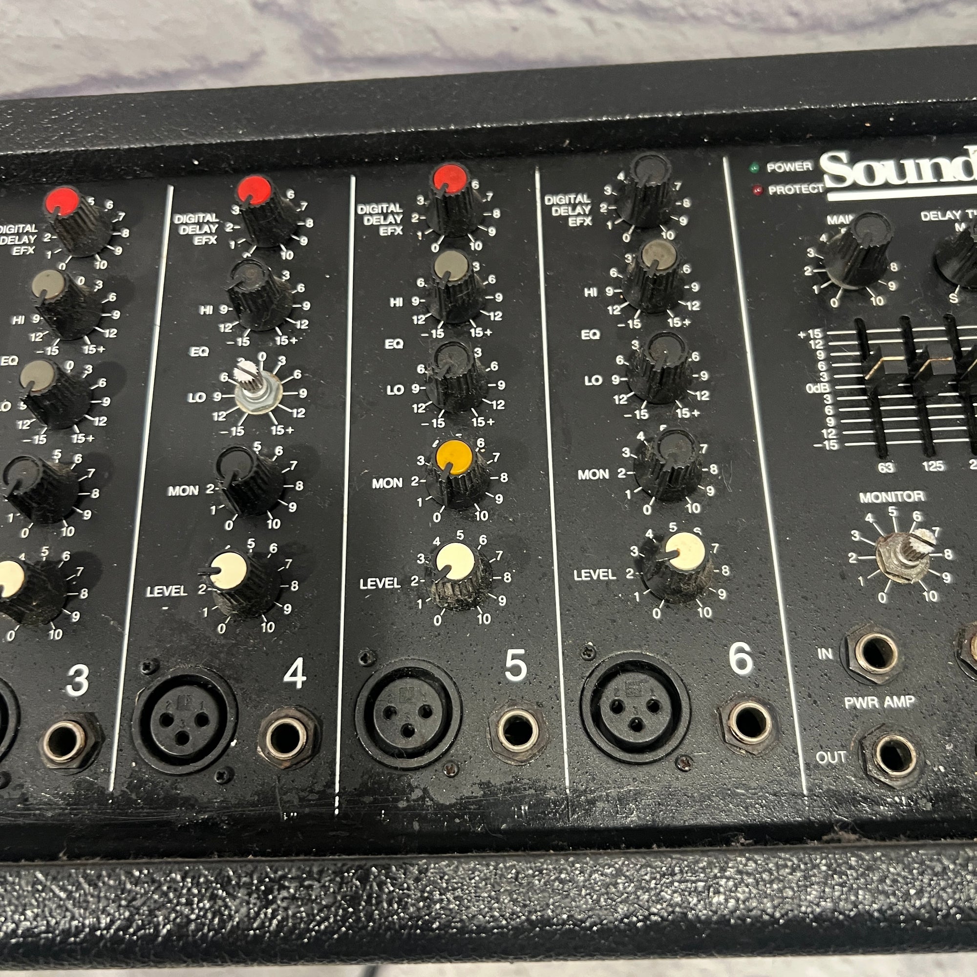 Soundtech 306D 6 Channel Powered Mixer with Effects