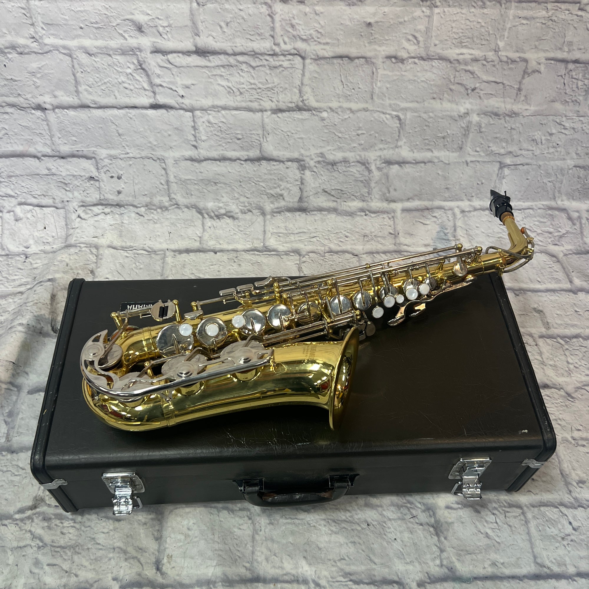 Yamaha YAS-23 Alto Saxophone with Case