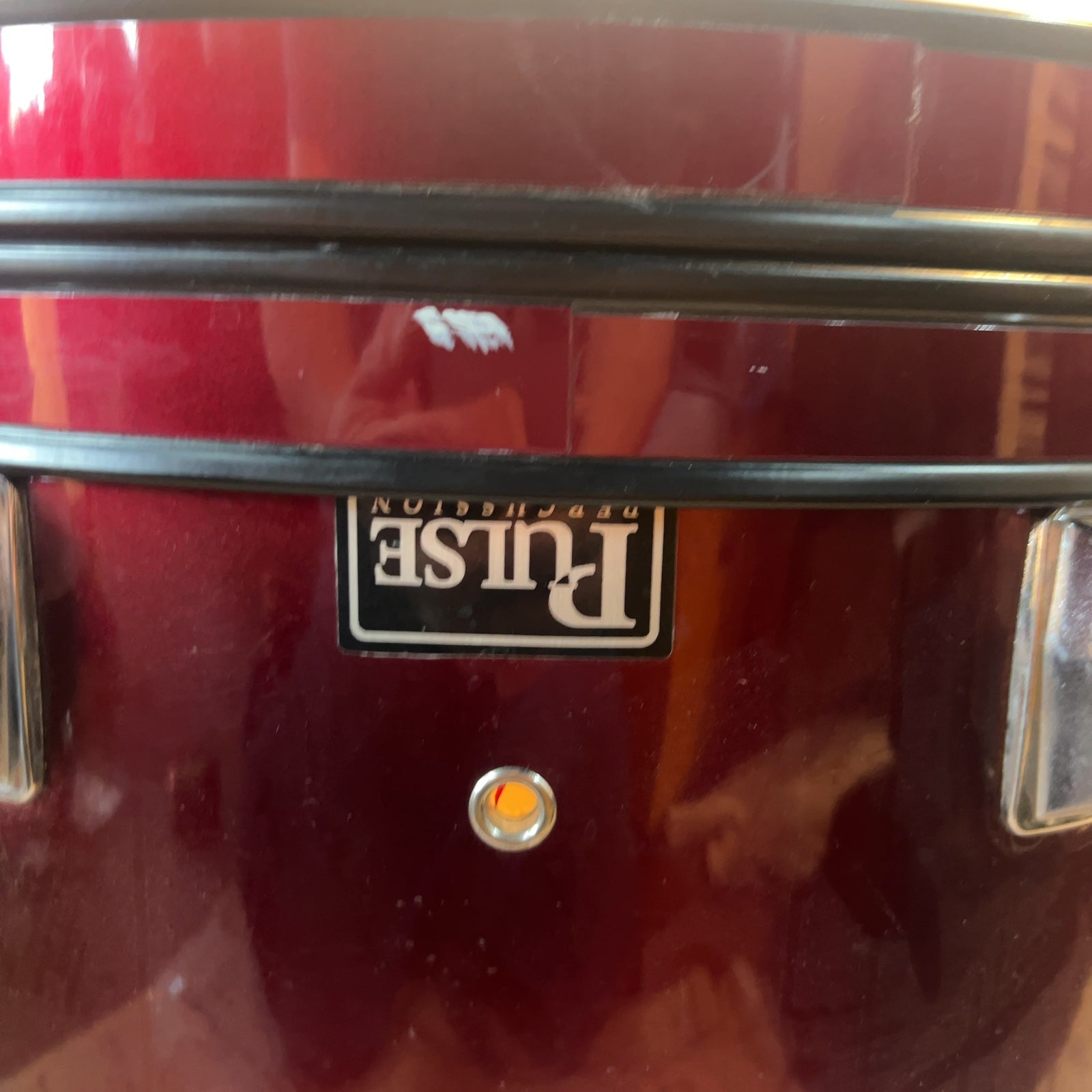 Pulse percussion Wine Red 22" kick drum