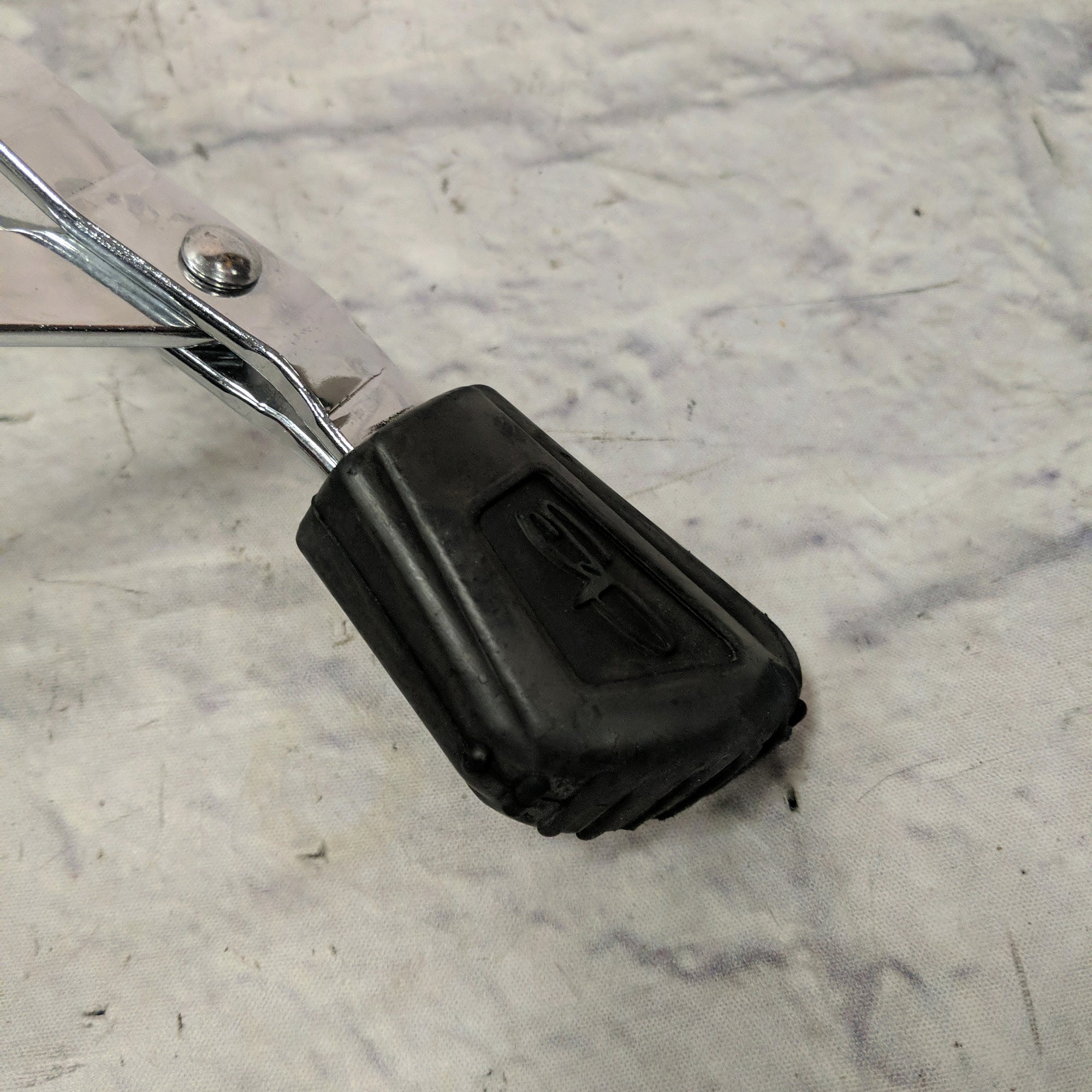 Unknown Drum Throne - Small Tear in Side of Seat