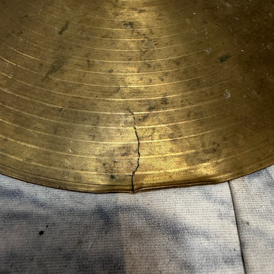 Unknown 10" Splash Cymbal CRACKED