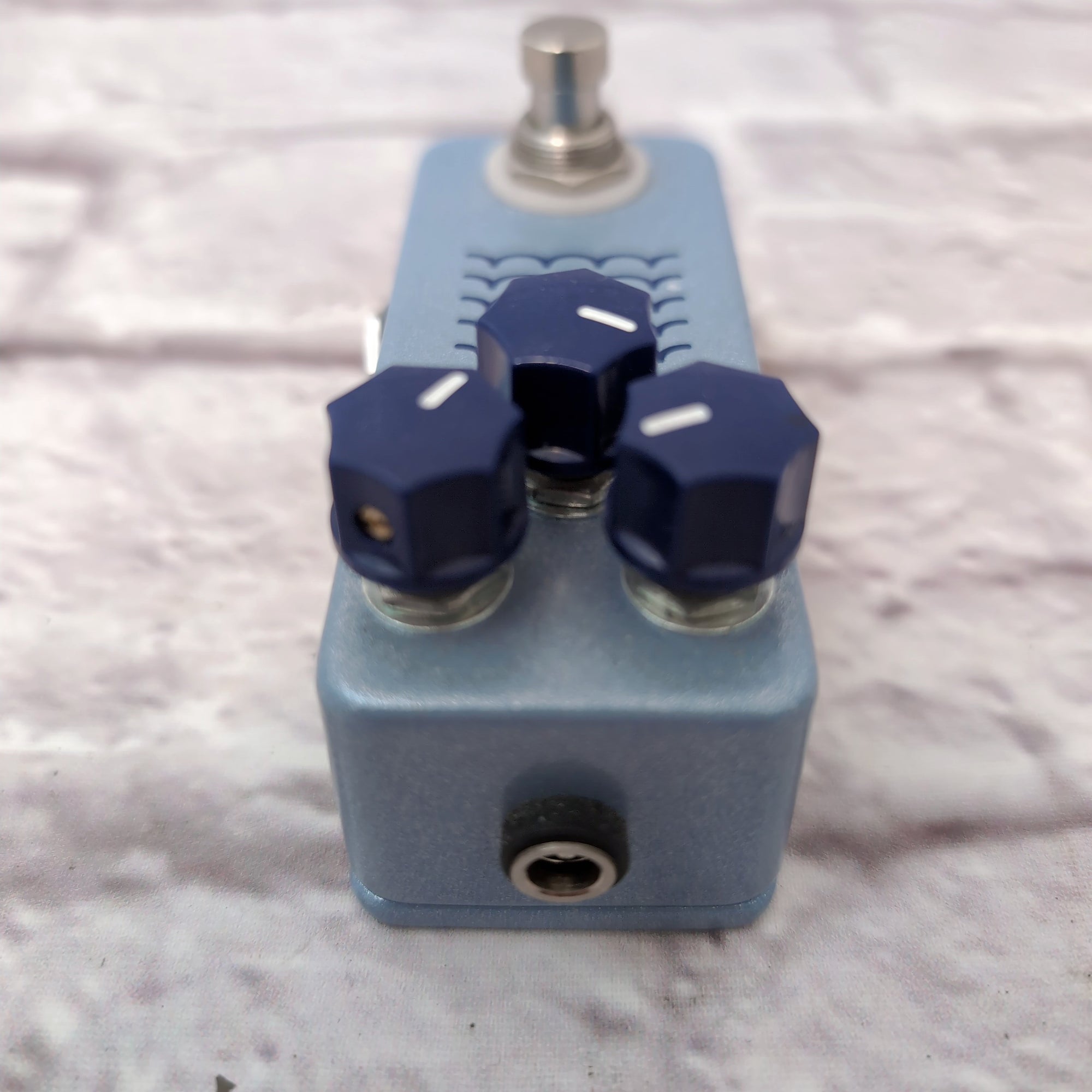 JHS Tidewater Tremolo V1 Modulation Pedal
