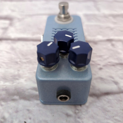 JHS Tidewater Tremolo V1 Modulation Pedal