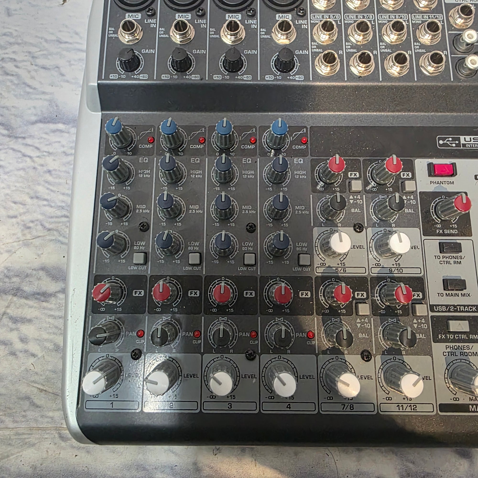 Behringer Xenyx Q1202USB Mixer