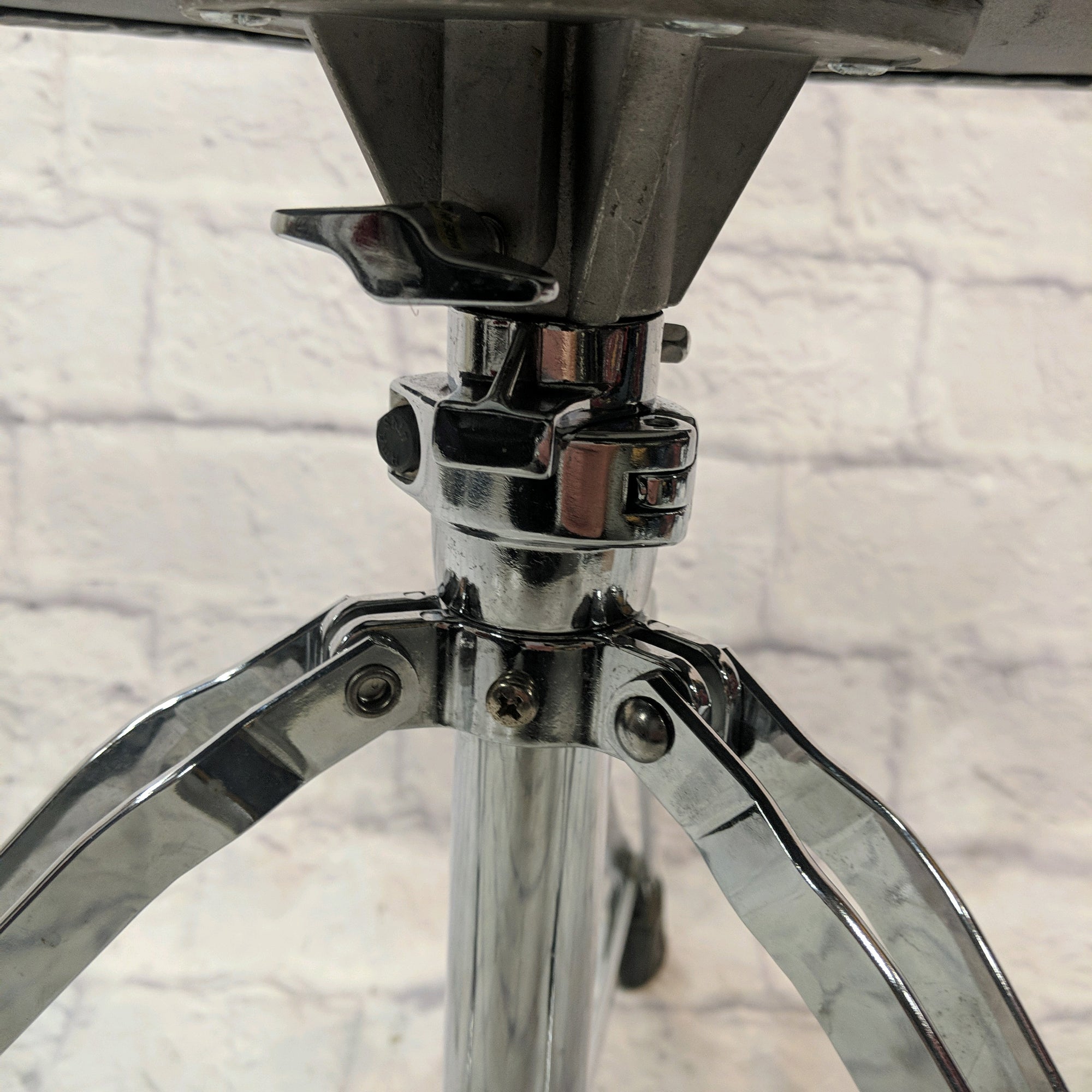 Unknown Drum Throne - Small Tear in Side of Seat