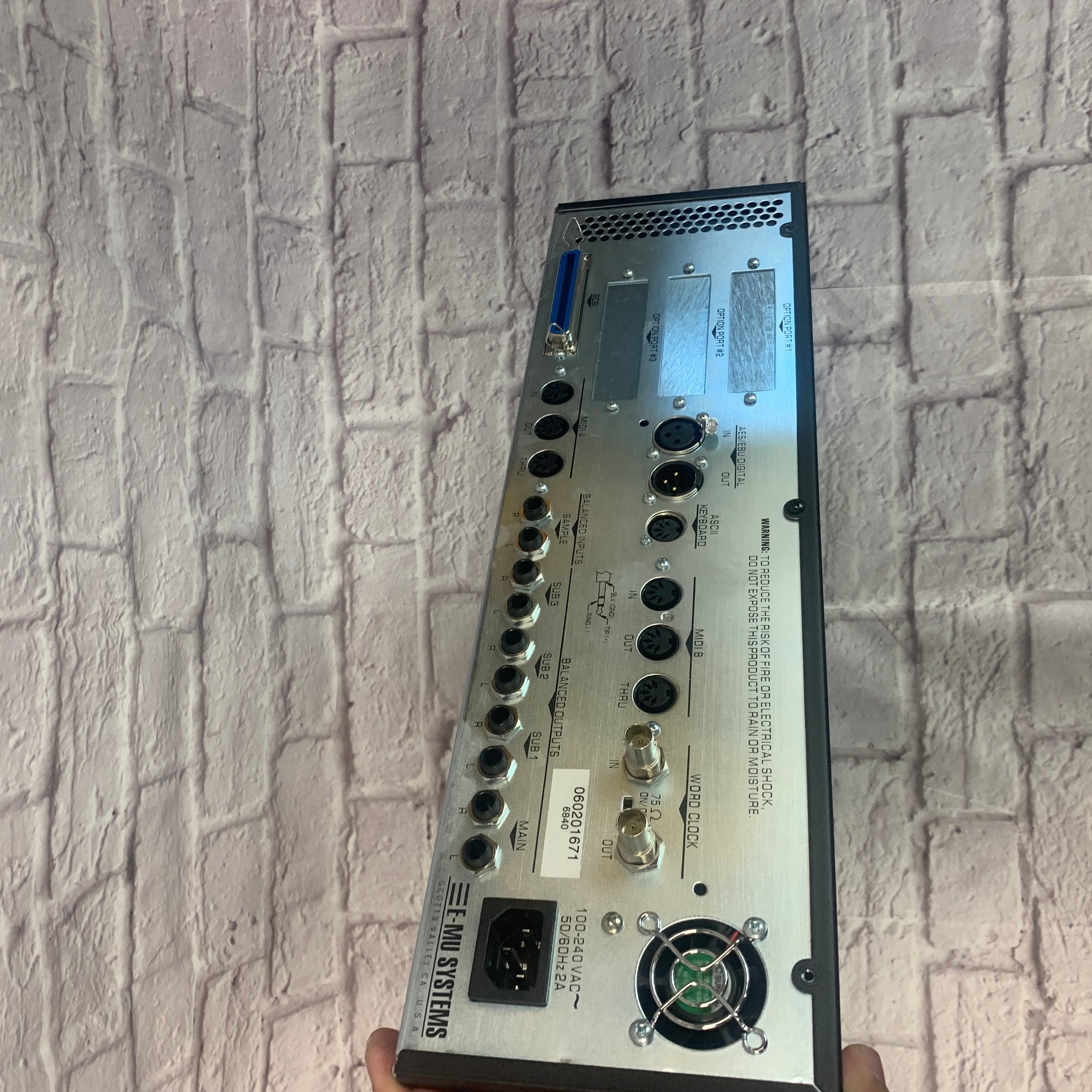 E-Mu 4XT Ultra Rack Sampler Synthesizer Sequencer