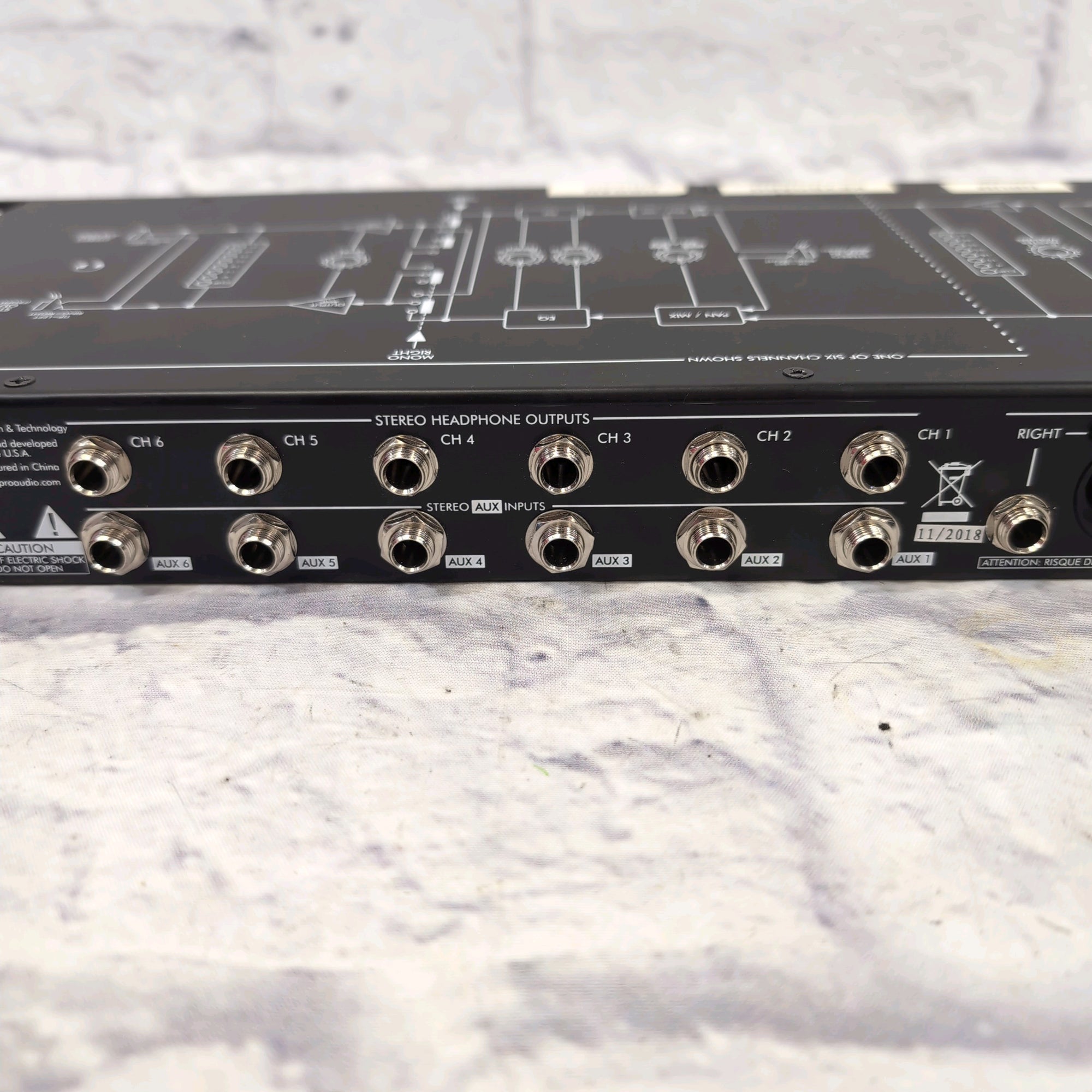 Art 806 Headamp 6 Pro Headphone Amp - Evolution Music