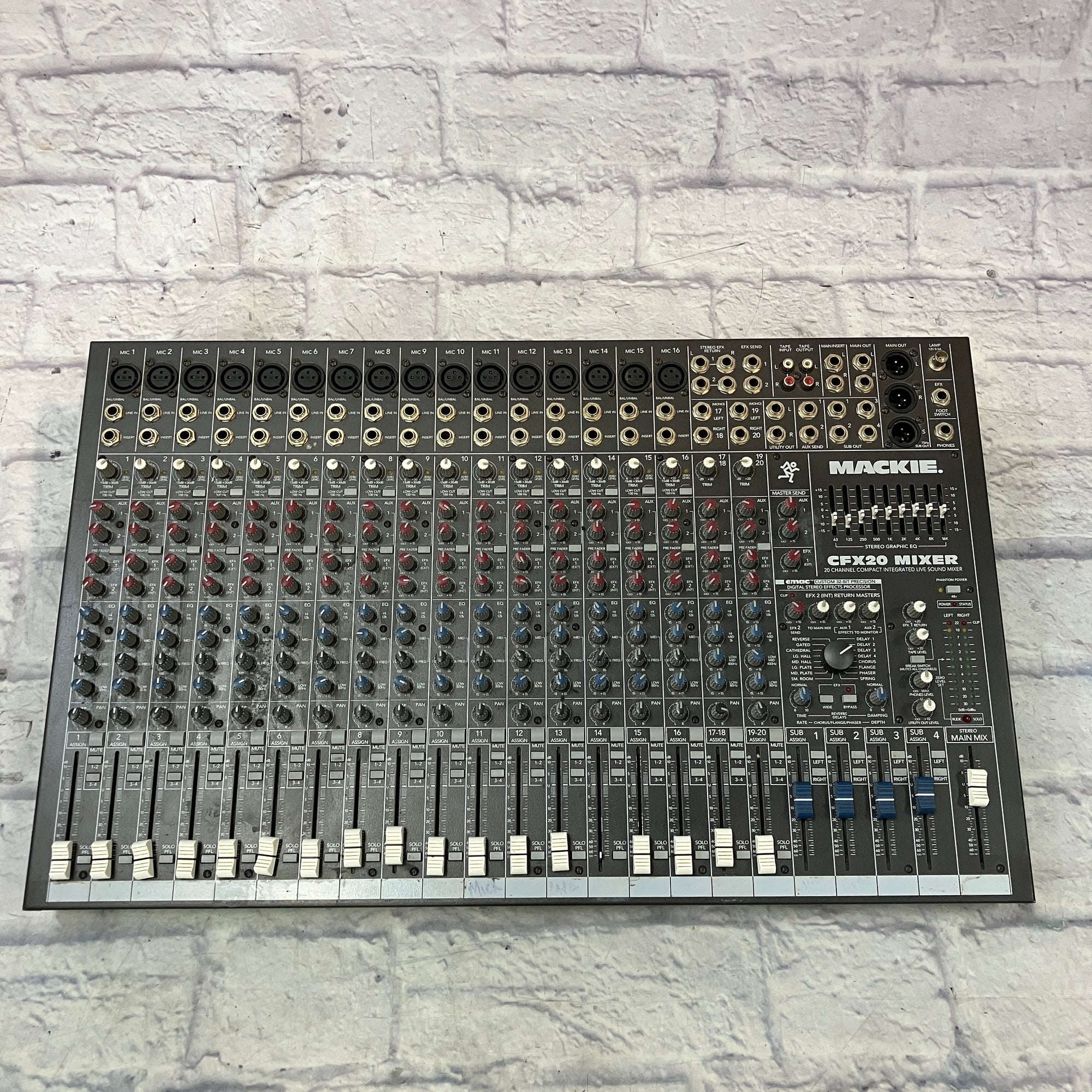 Mackie CFX20 20 Channel Mixing Desk