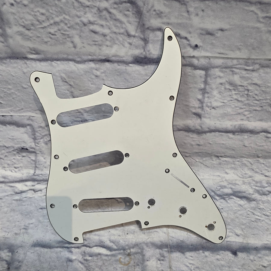 Squier Fender Player Stratocaster Pickguard (25 hole) *off* White Pickguard