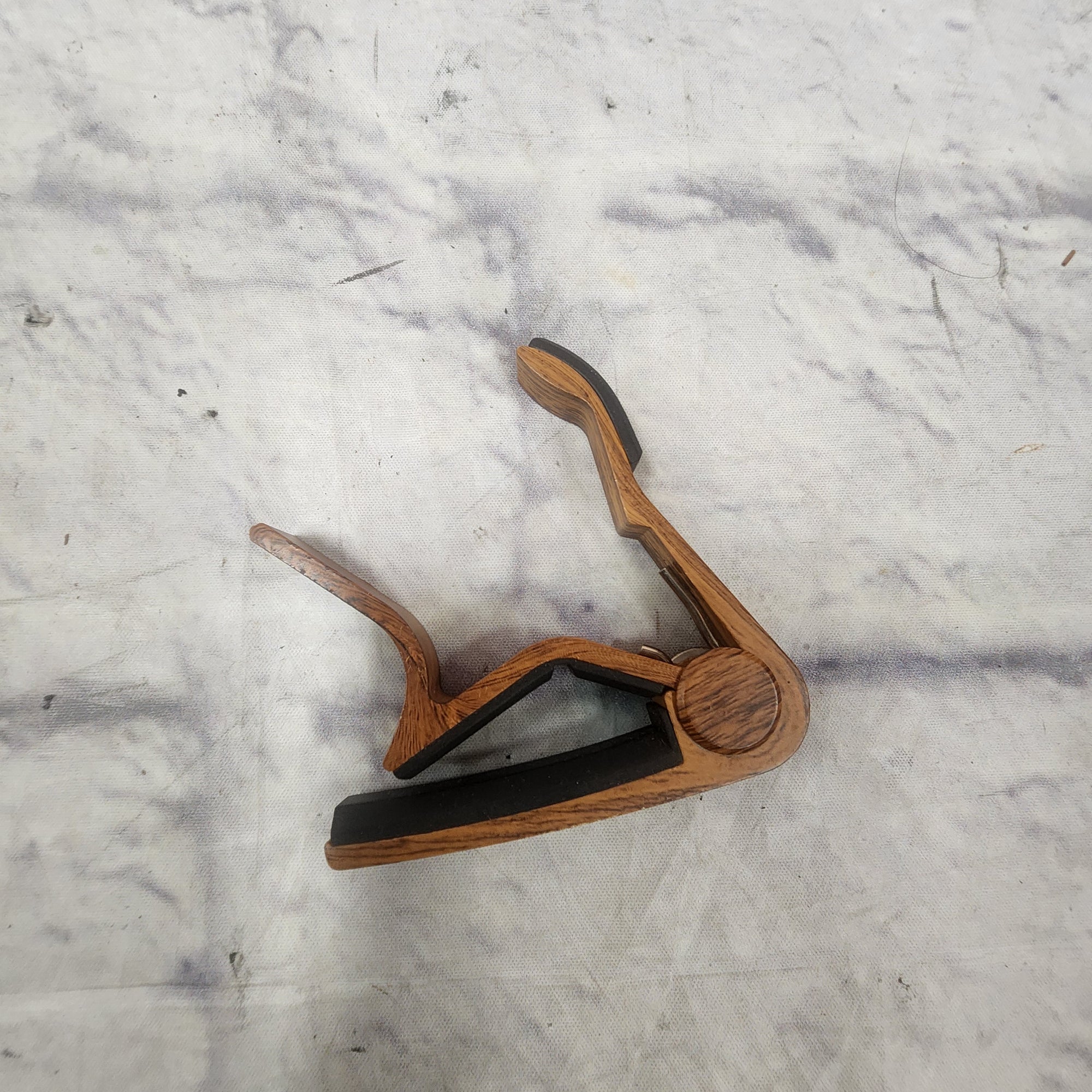 Unknown Wood Grain Capo