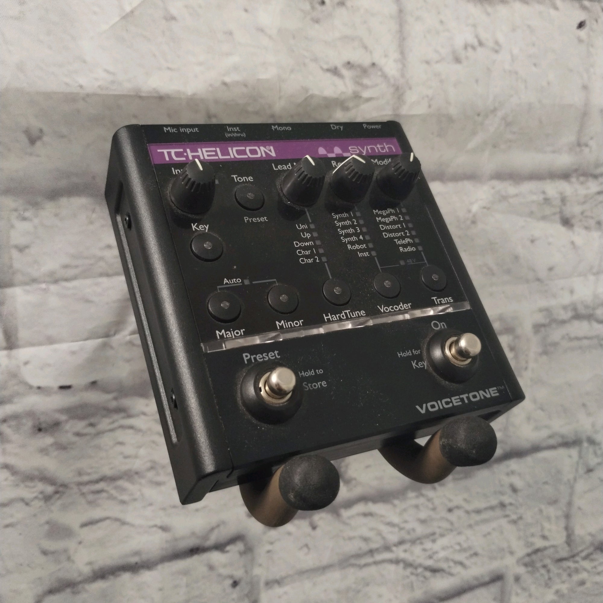 TC Helicon Voicetone Synth Vocal Pedal - Evolution Music