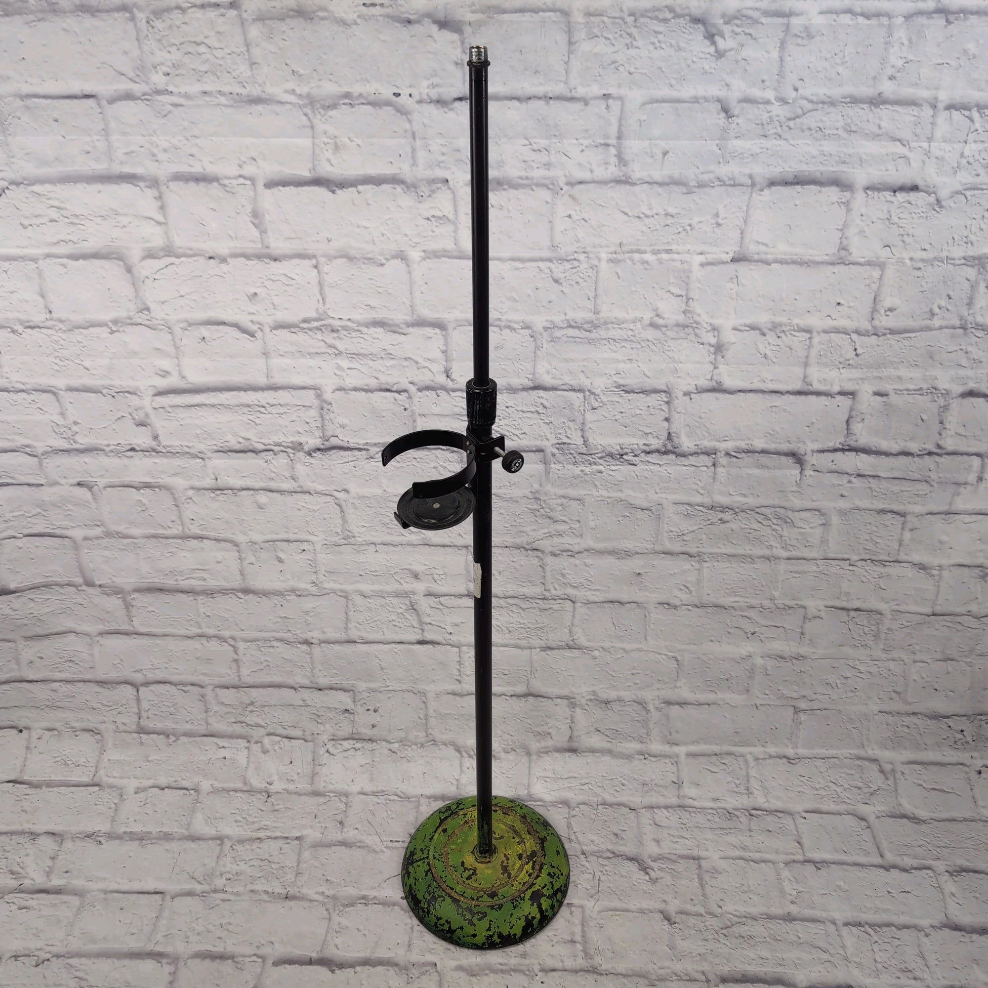 Unknown Straight Microphone Stand with Cup Holder Attachment