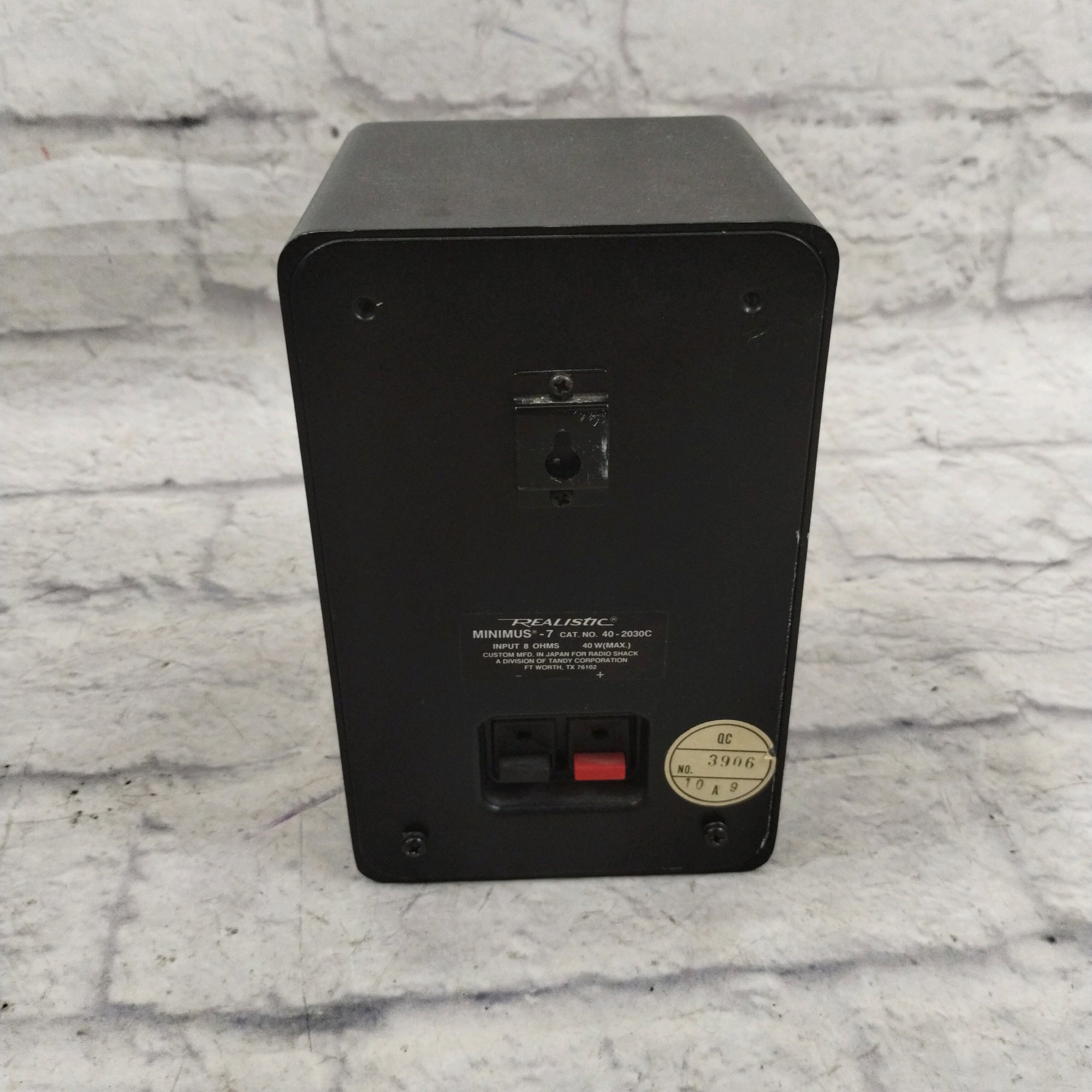 Realistic Minimus 7 Speakers Pair