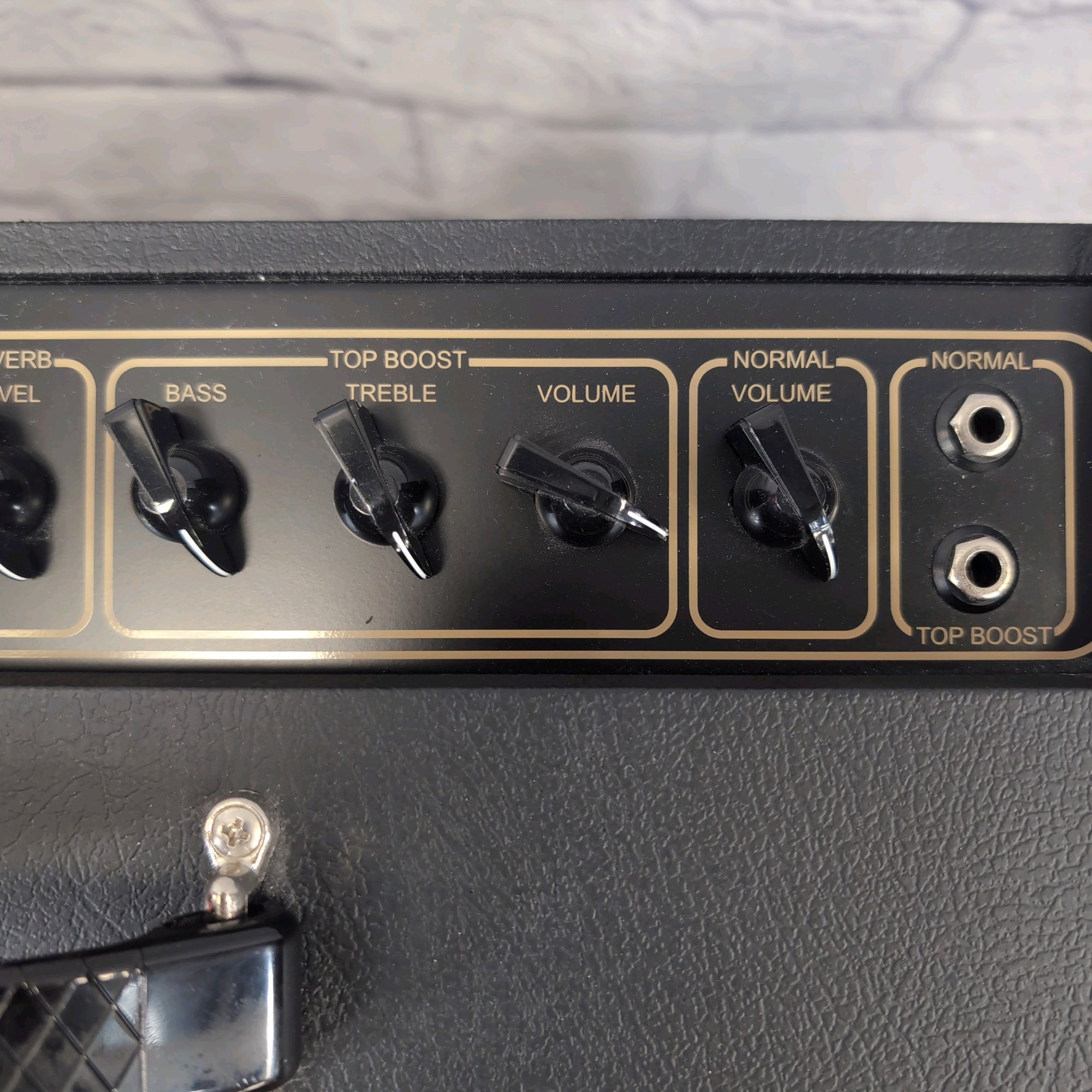 Vox AC15C1 2-Channel 15-Watt Tube Combo Guitar Amplifier