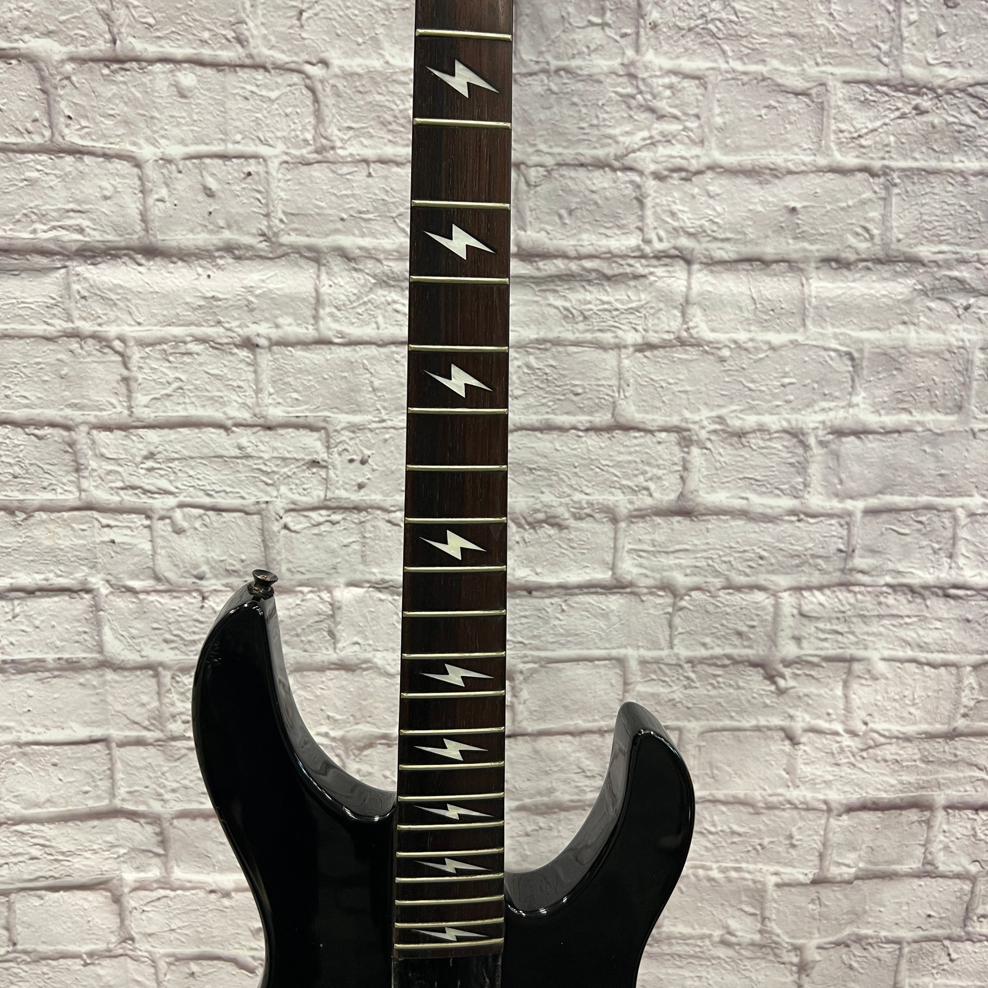 Nady Thunder Bass Husk - Neck Body Tuners Bridge Project