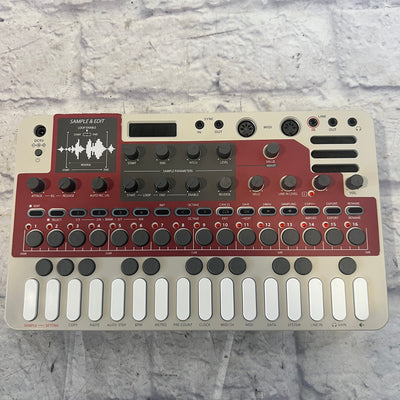 Sonicwave Liven Lofi-12 Sampling Groovebox