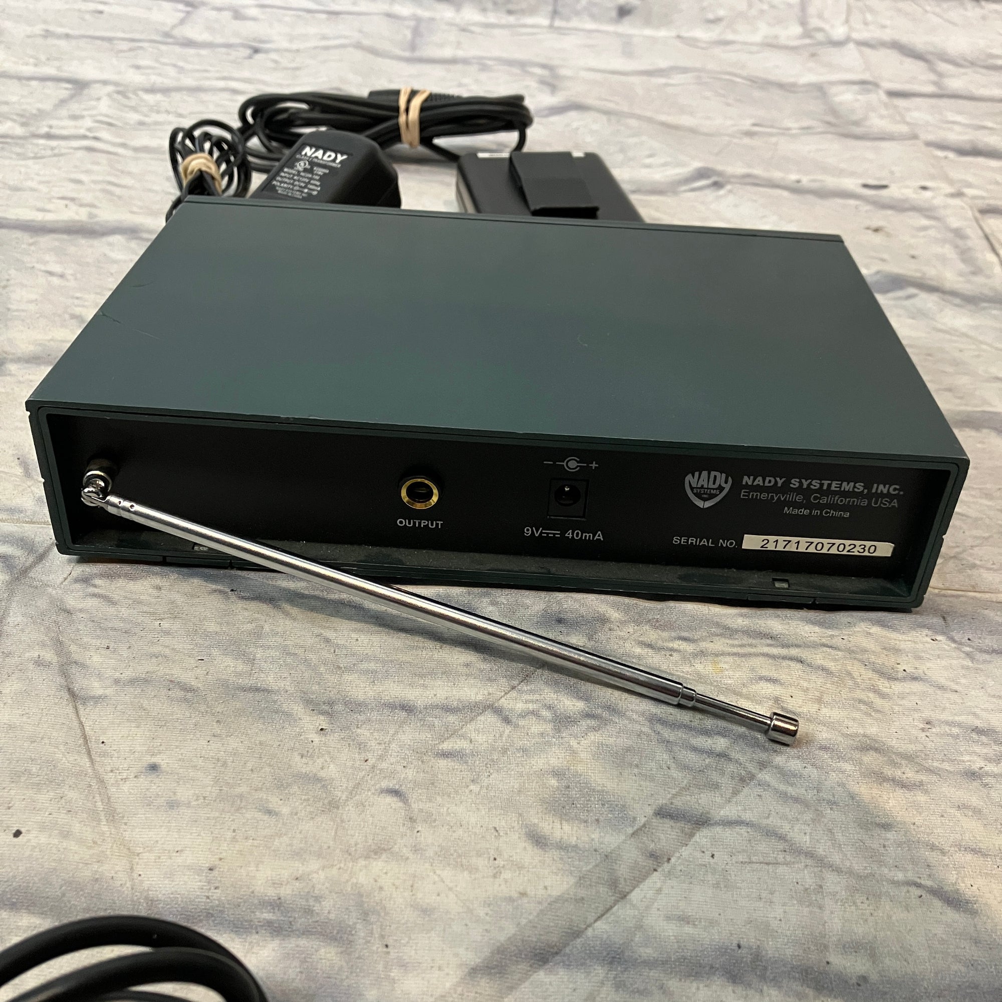 Nady Centerstage DKW-3GT VHF Wireless Instrument System