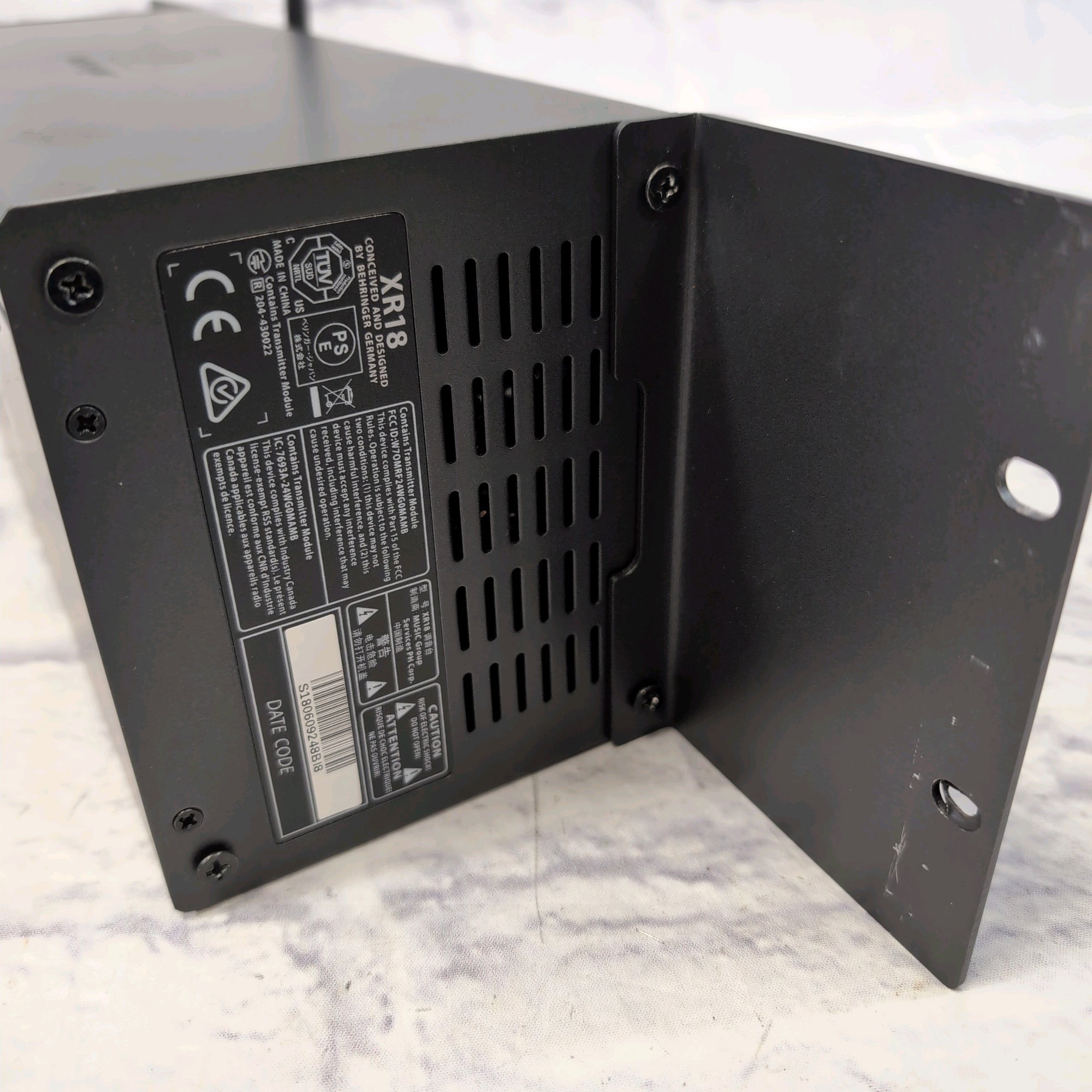 Behringer X Air XR18 Tablet-Controlled Digital Mixer