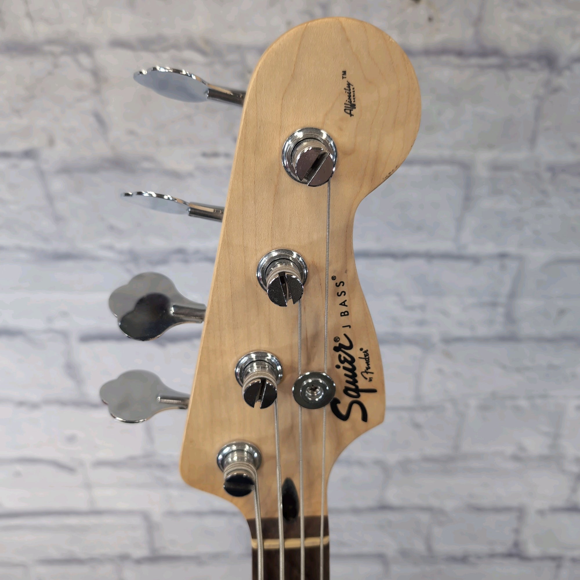 Squier Affinity Jazz Bass 4-String Black - Evolution Music