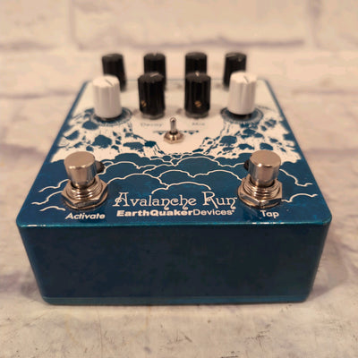 EarthQuaker Devices Avalanche Run Stereo Reverb & Delay w/ Tap Tempo