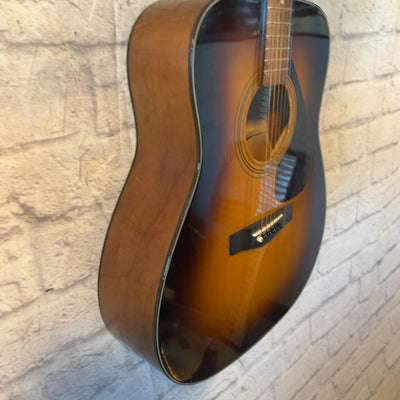 Yamaha F335 Dreadnought Acoustic Guitar