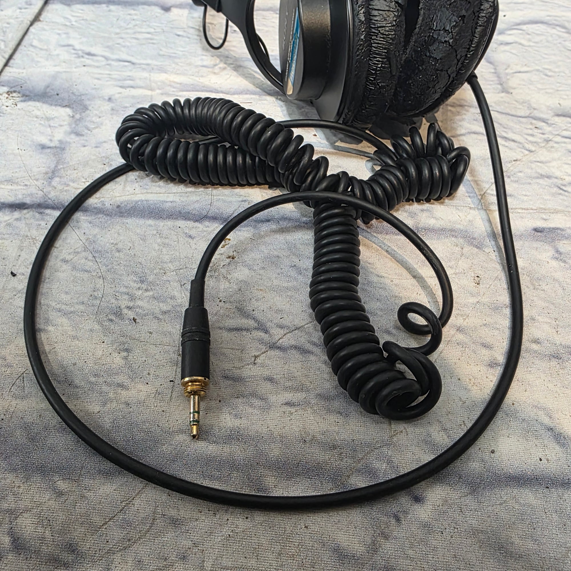 Sony MDR-7506 Studio Headphones