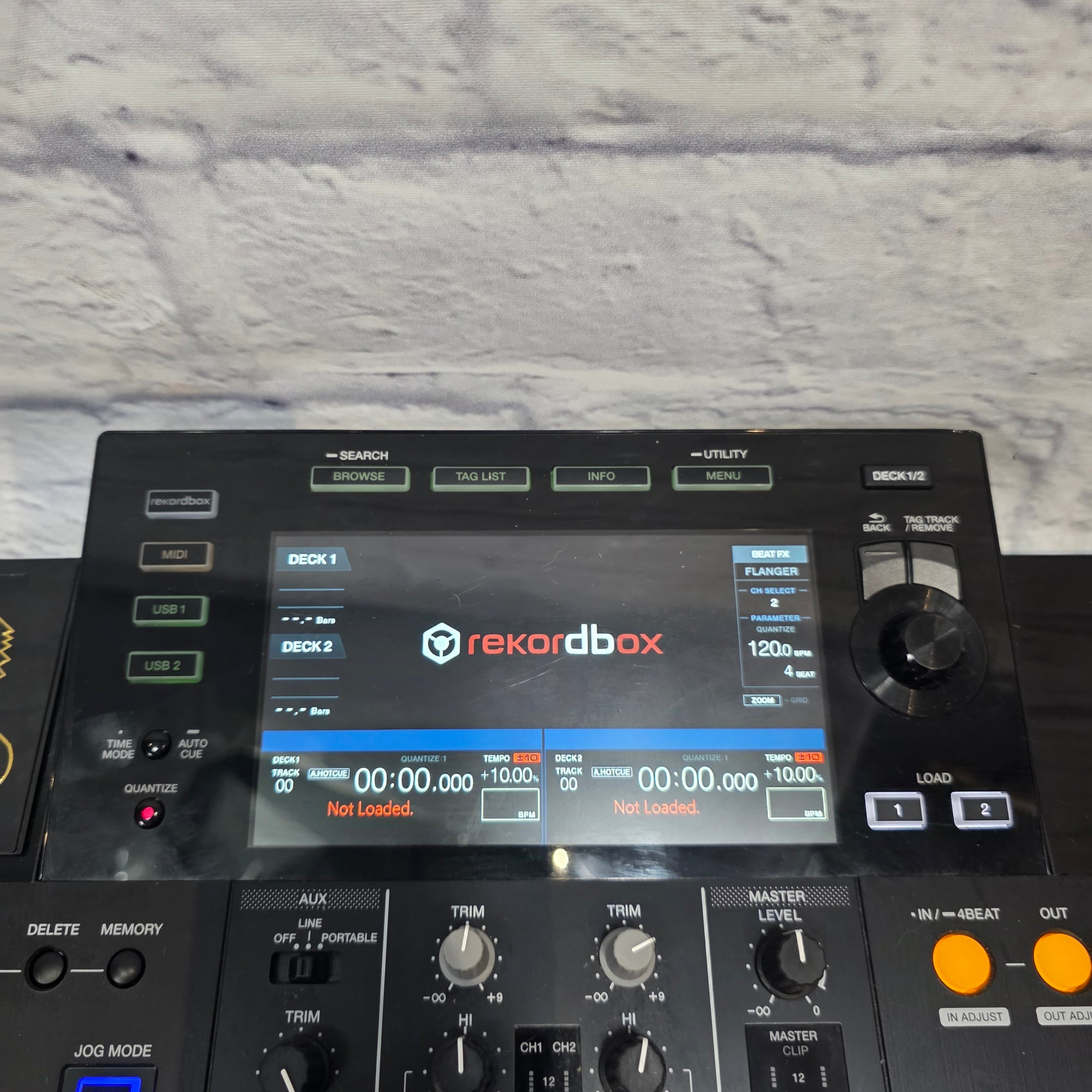 Pioneer XDJ-RR 2 Channel All-in-One DJ System (With Wheeled Carrying Case)