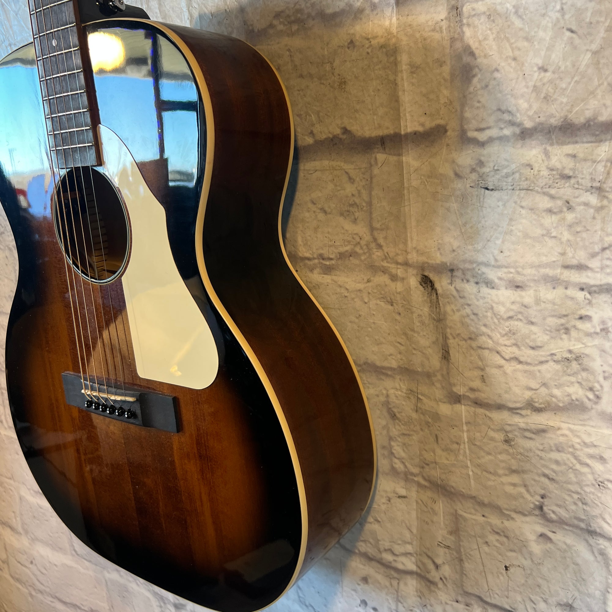 Silvertone 600E AVS Orchestra Acoustic Electric Guitar