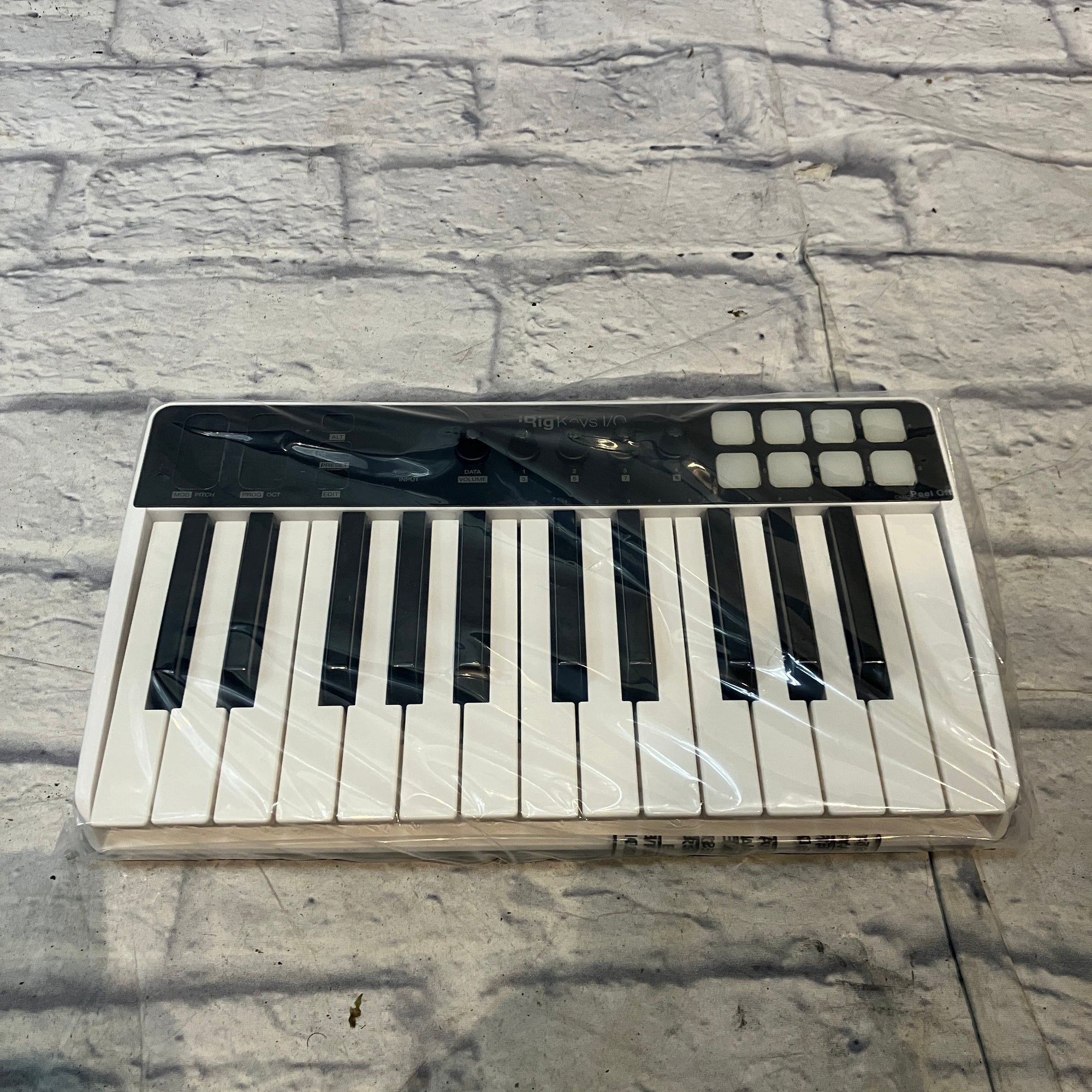 IK Multimedia  iRig Keys 25 Controller